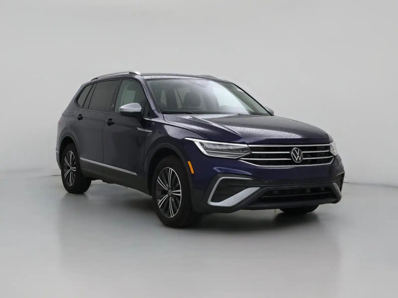 2024 Volkswagen Tiguan 2.0T Wolfsburg Edition's photo