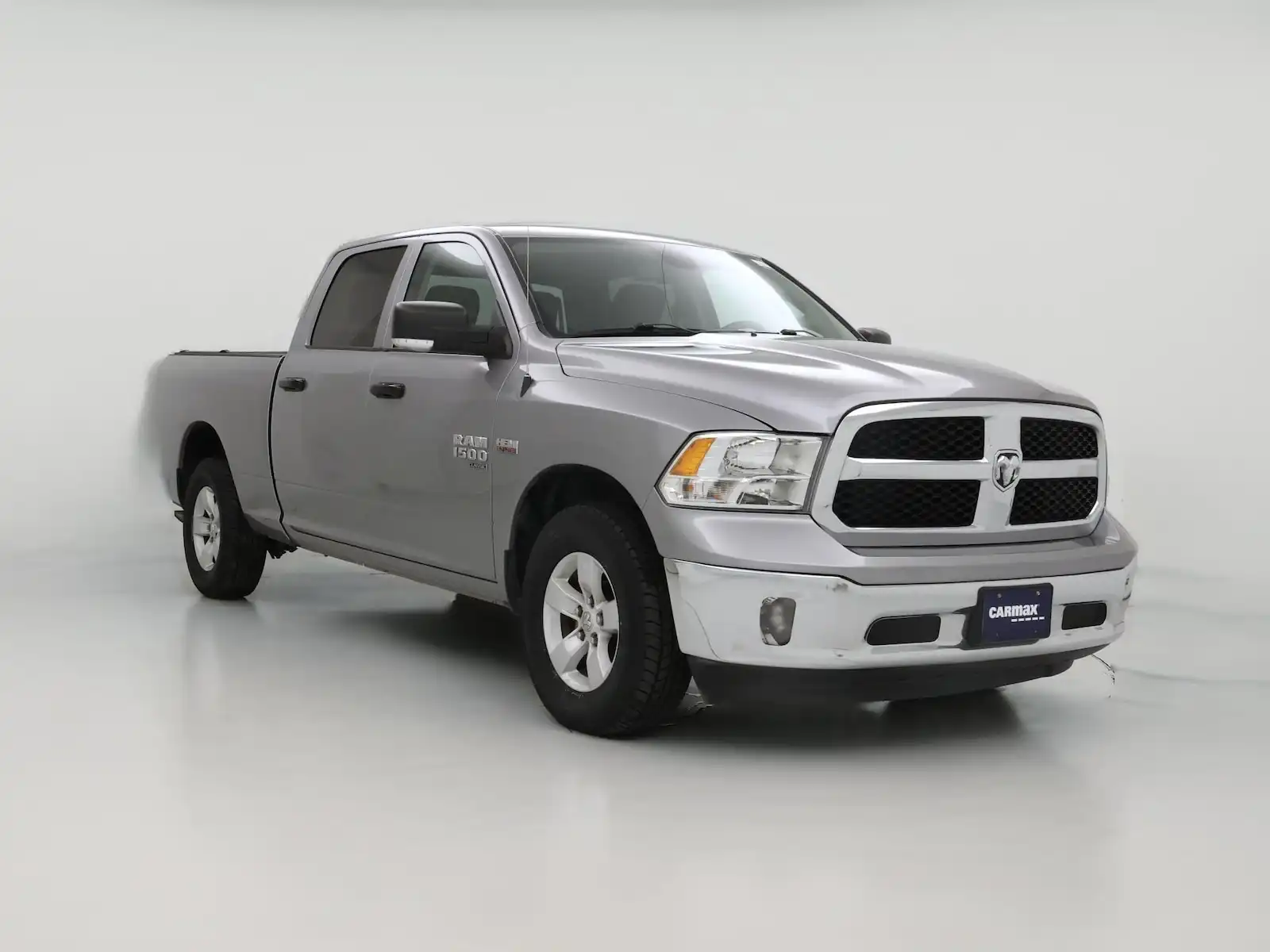 2023 RAM 1500 Classic SLT 4WD Crew Cab 6'4's photo
