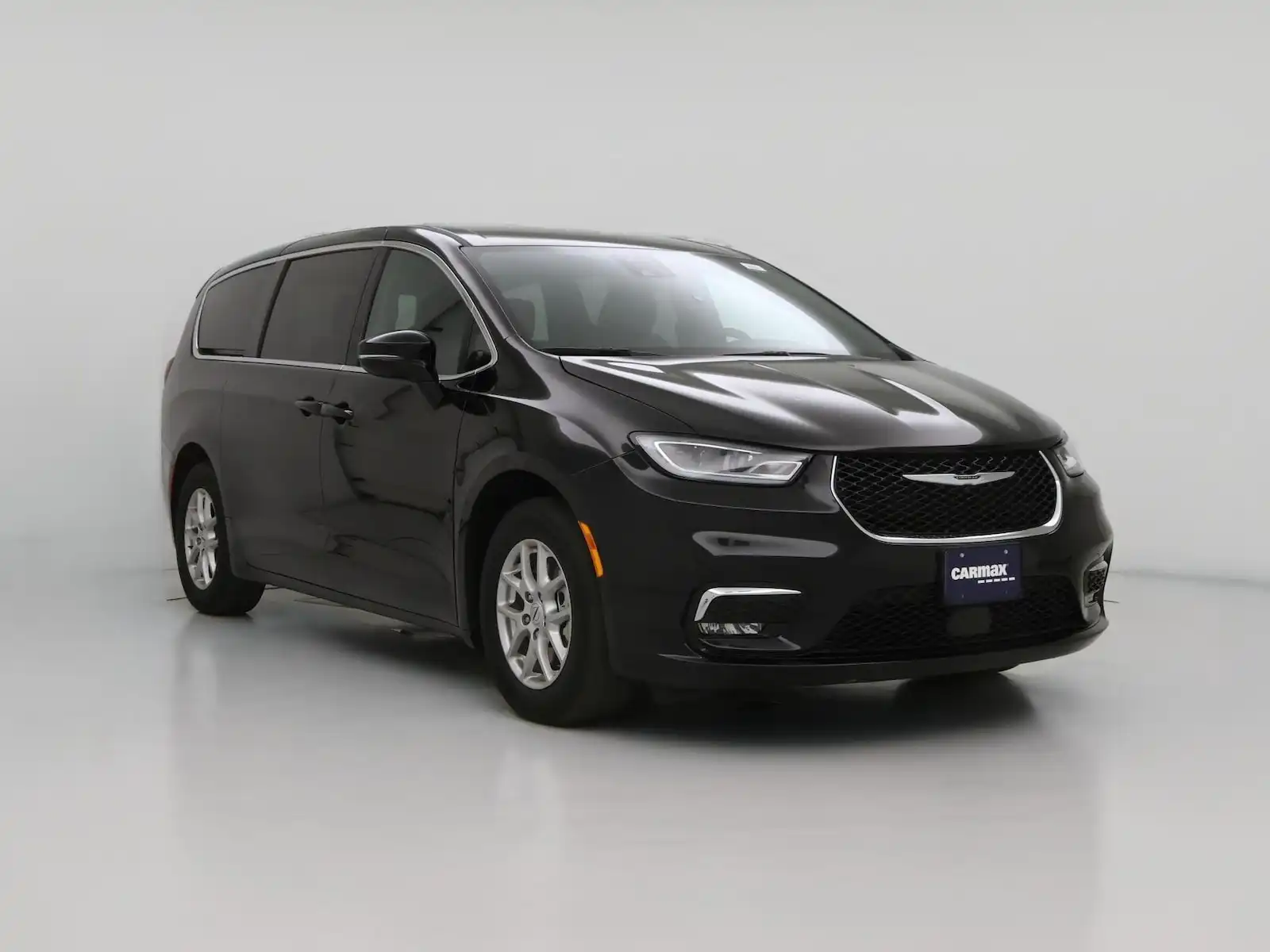 2025 Chrysler Pacifica Select's photo