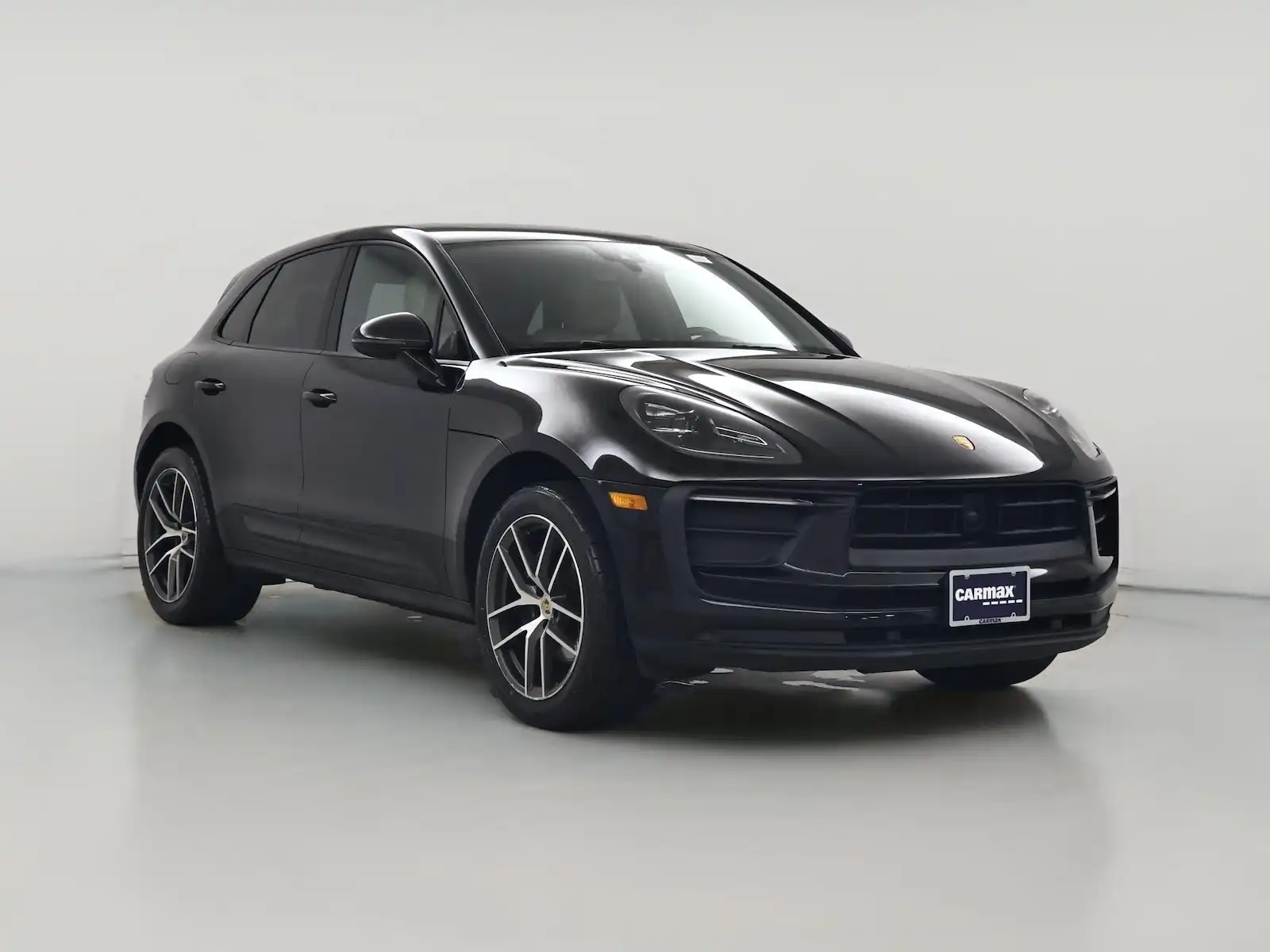 2023 Porsche Macan T's photo