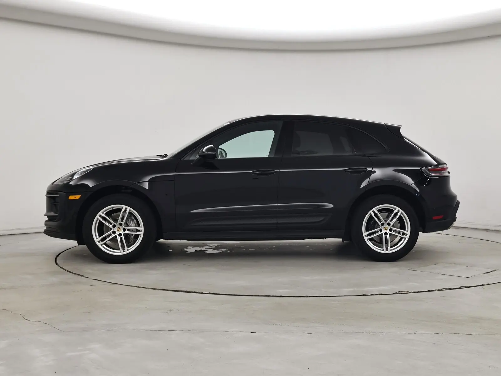 2023 Porsche Macan Base photo 4