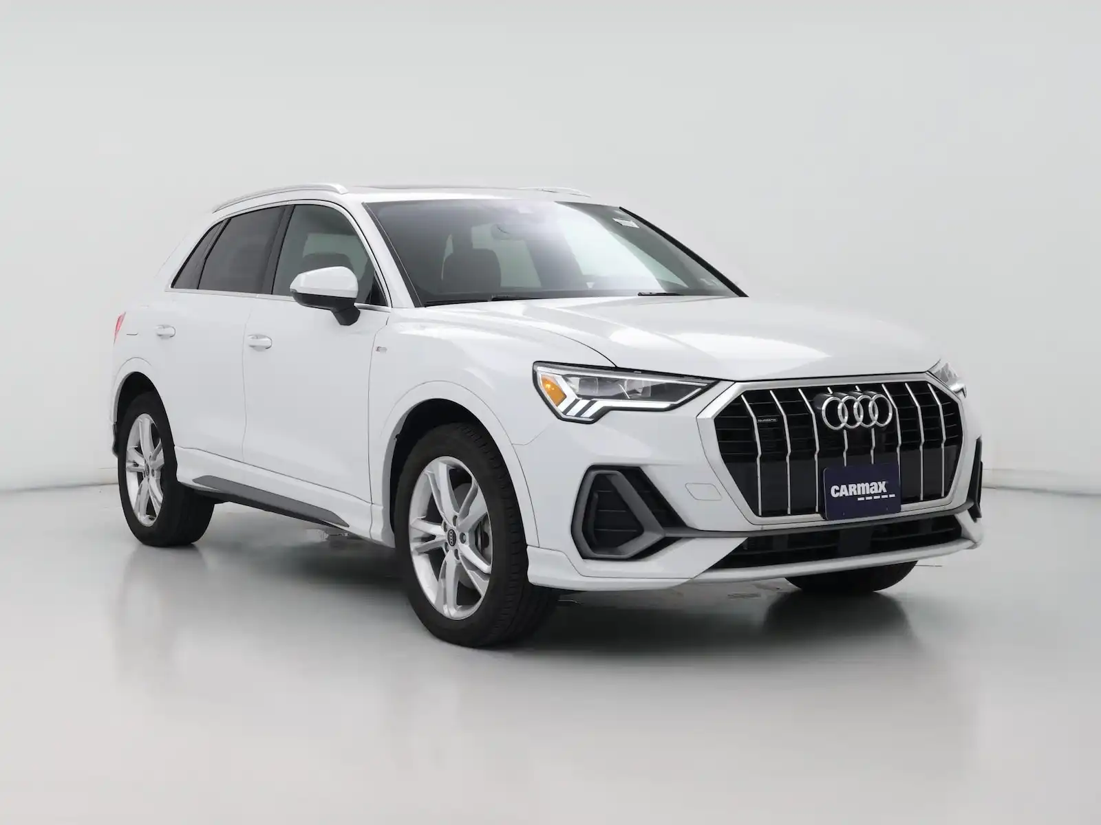 2024 Audi Q3 45 TFSI S Line Premium Plus quattro's photo