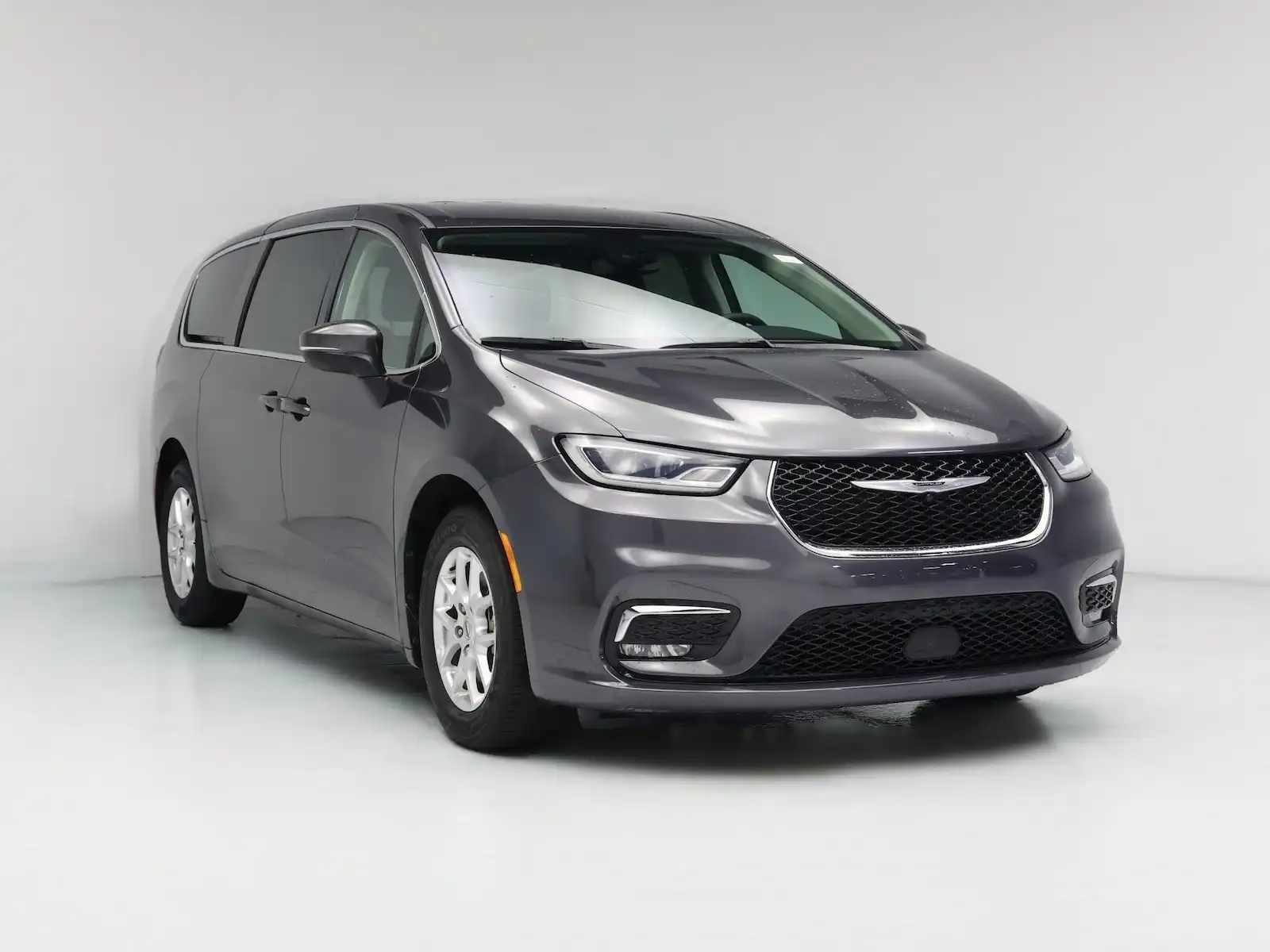 2023 Chrysler Pacifica Touring L's photo