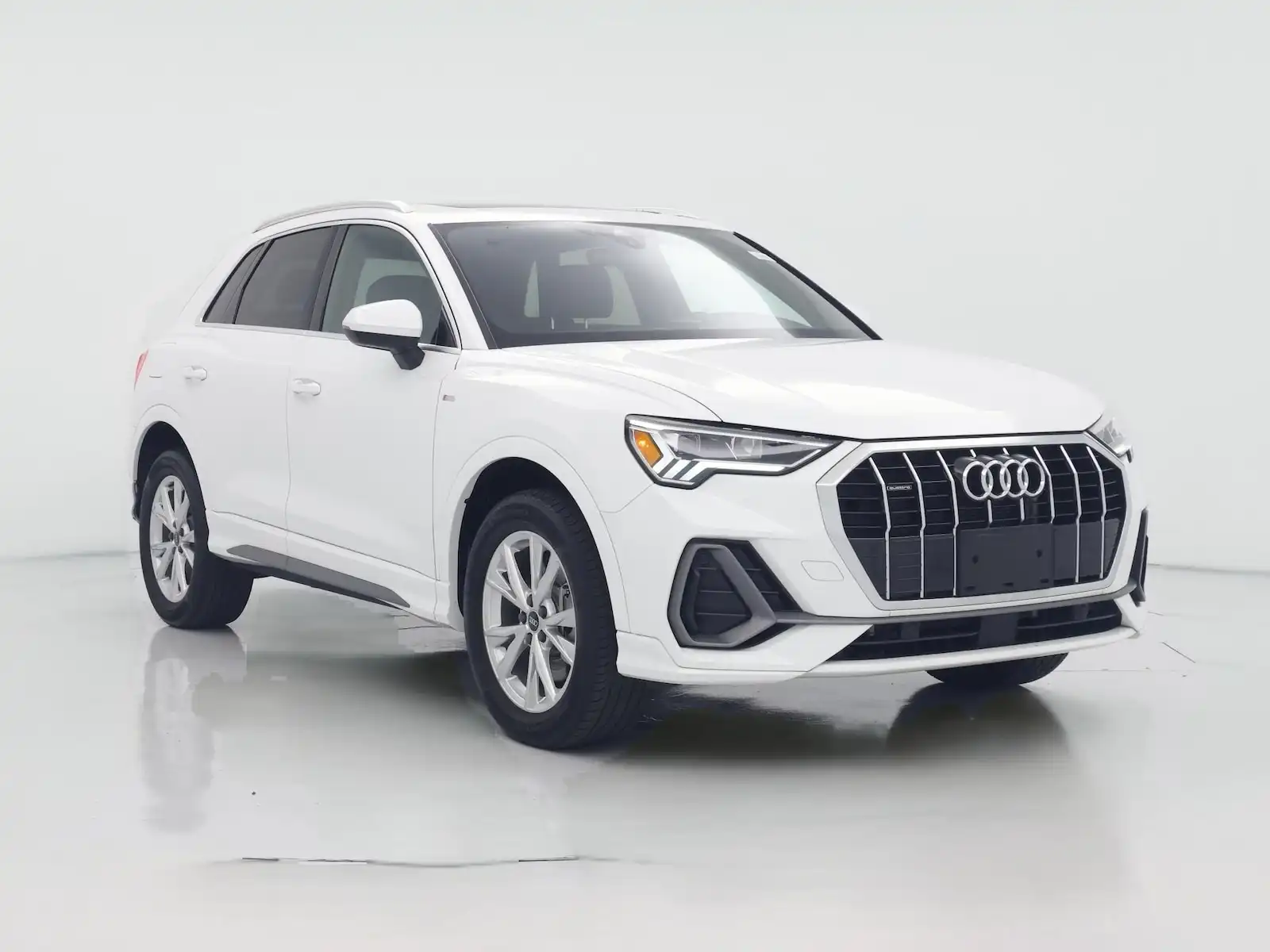 2024 Audi Q3 45 TFSI S Line Premium quattro's photo