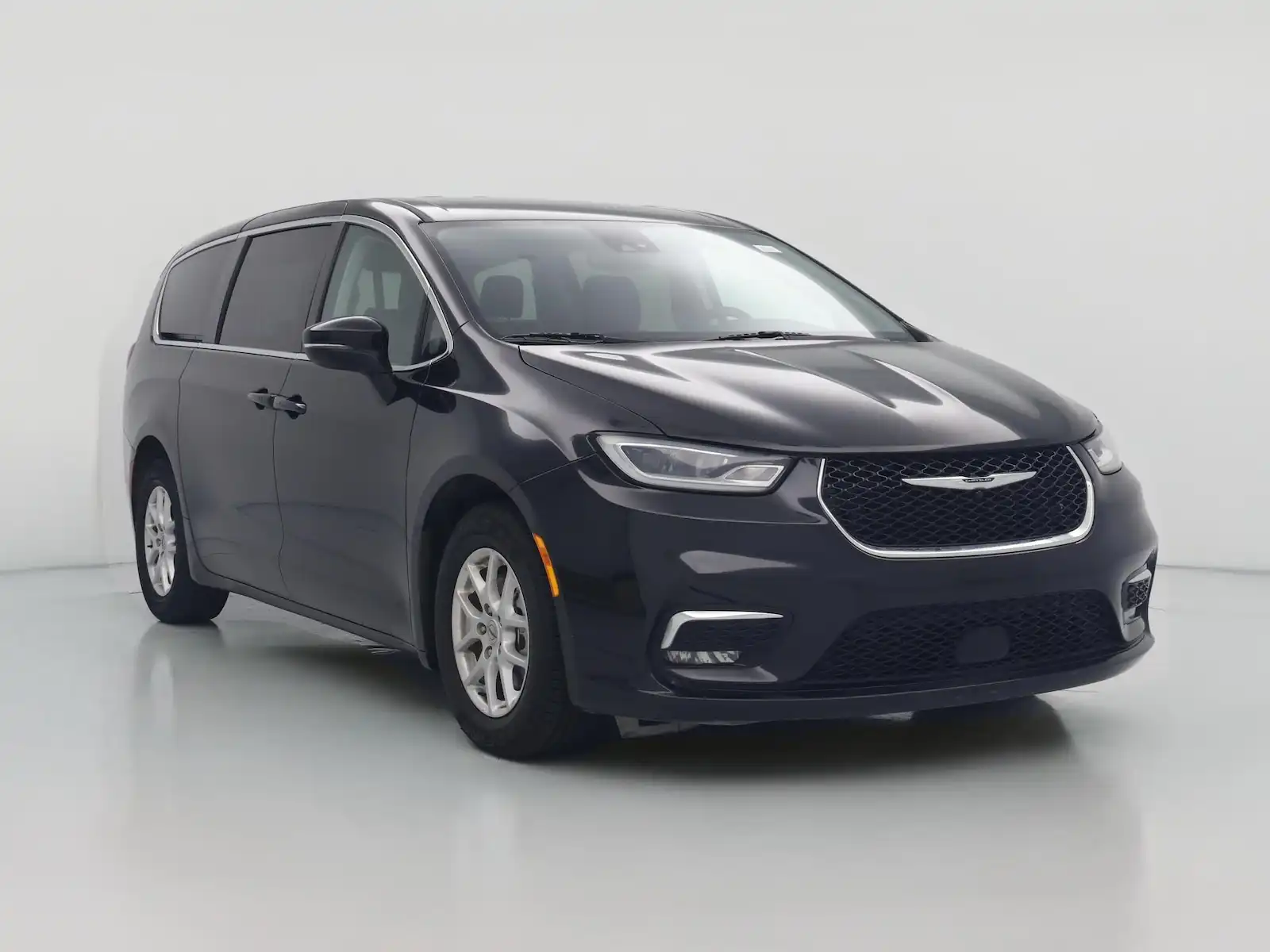 2023 Chrysler Pacifica Touring L's photo