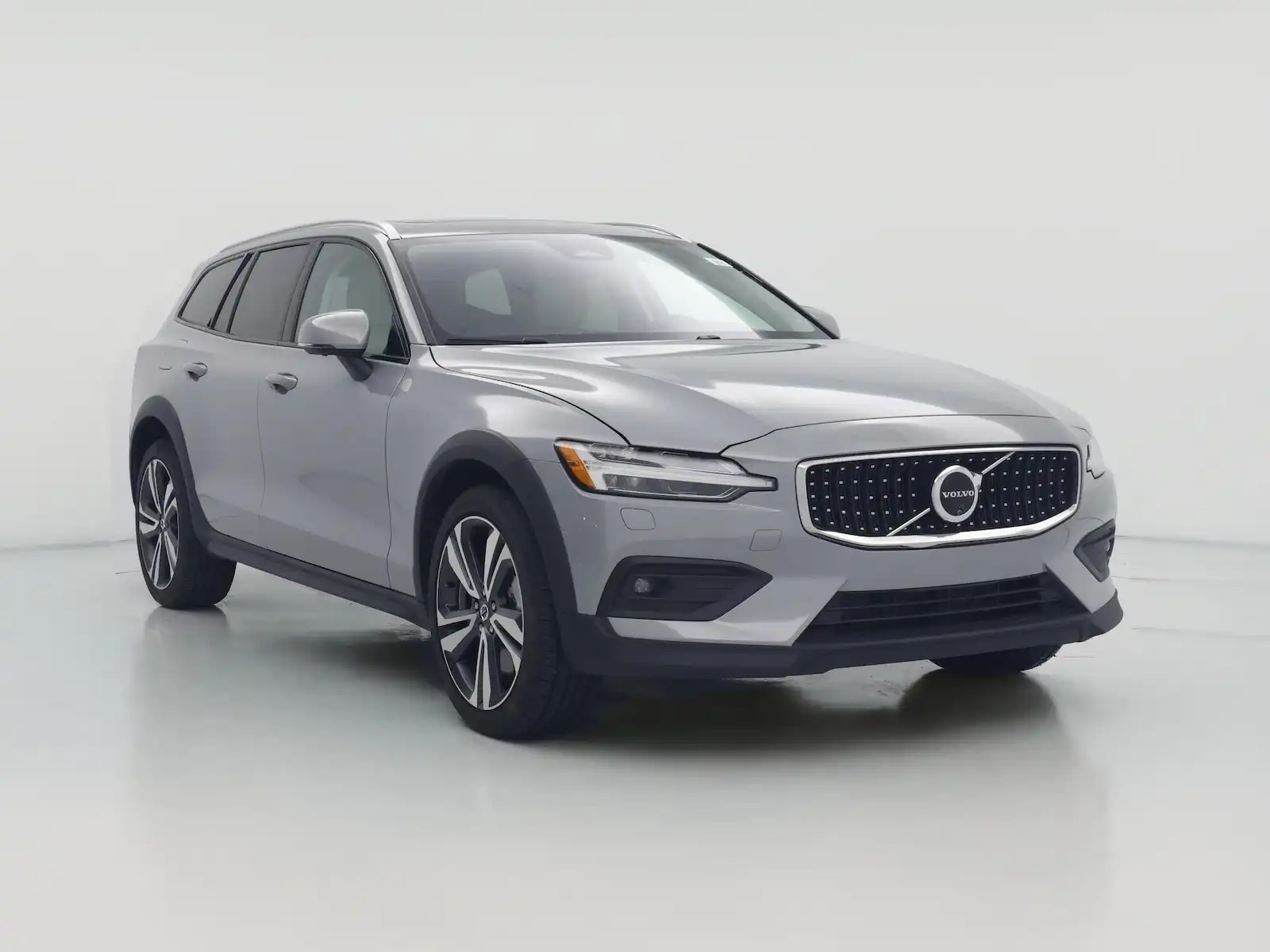 2025 Volvo V60 Cross Country B5 Plus AWD's photo