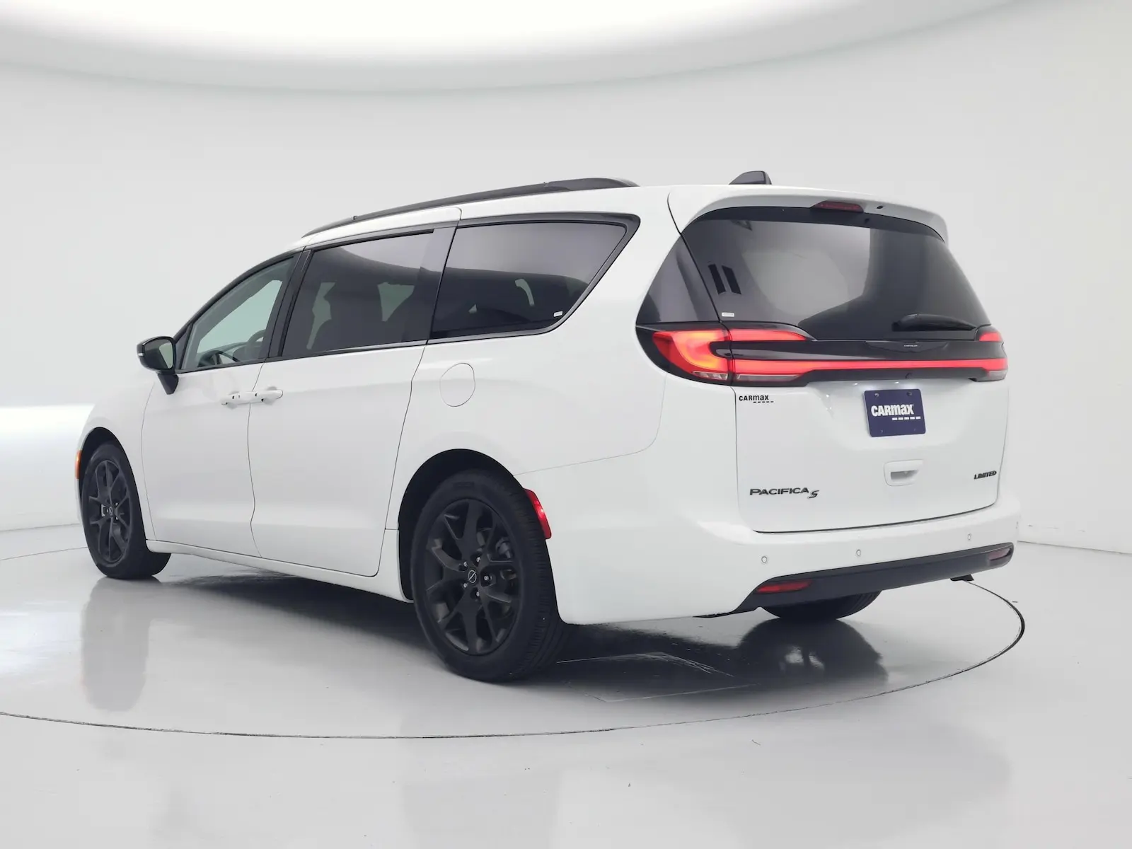 2025 Chrysler Pacifica Limited photo 3