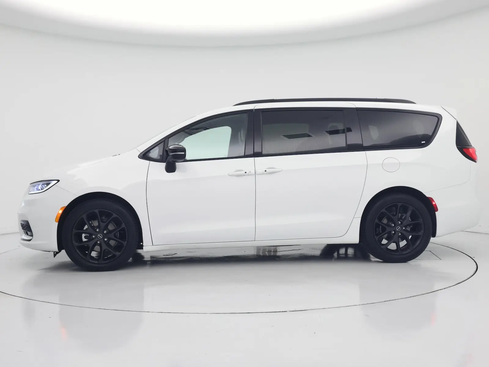 2025 Chrysler Pacifica Limited photo 4