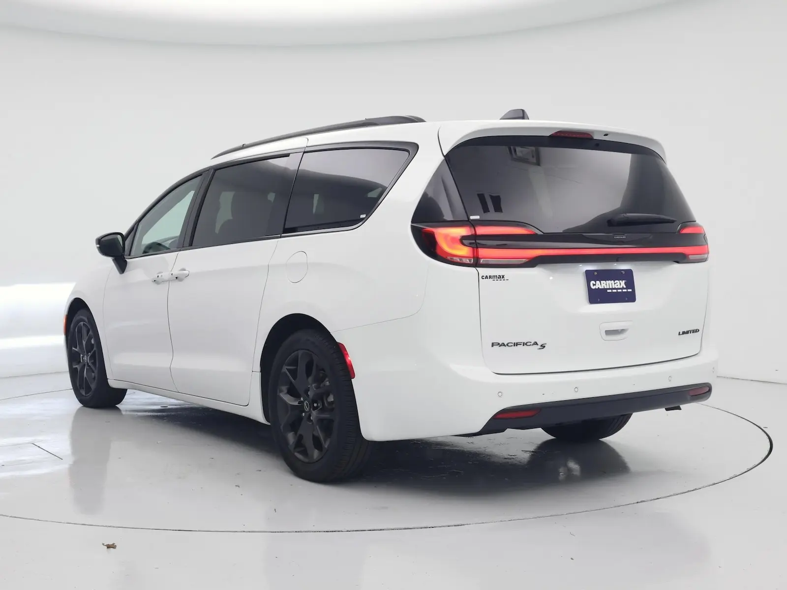 2025 Chrysler Pacifica Limited photo 3
