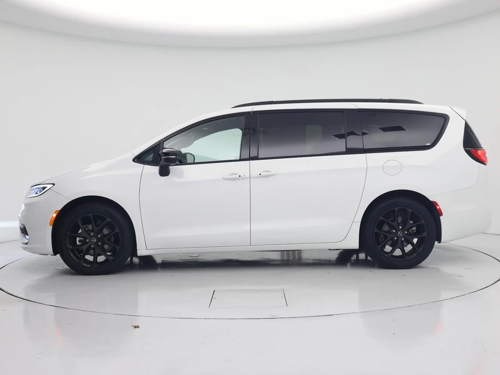 2025 Chrysler Pacifica Limited photo 4
