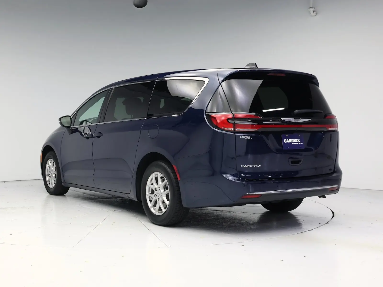 2025 Chrysler Pacifica Select photo 3