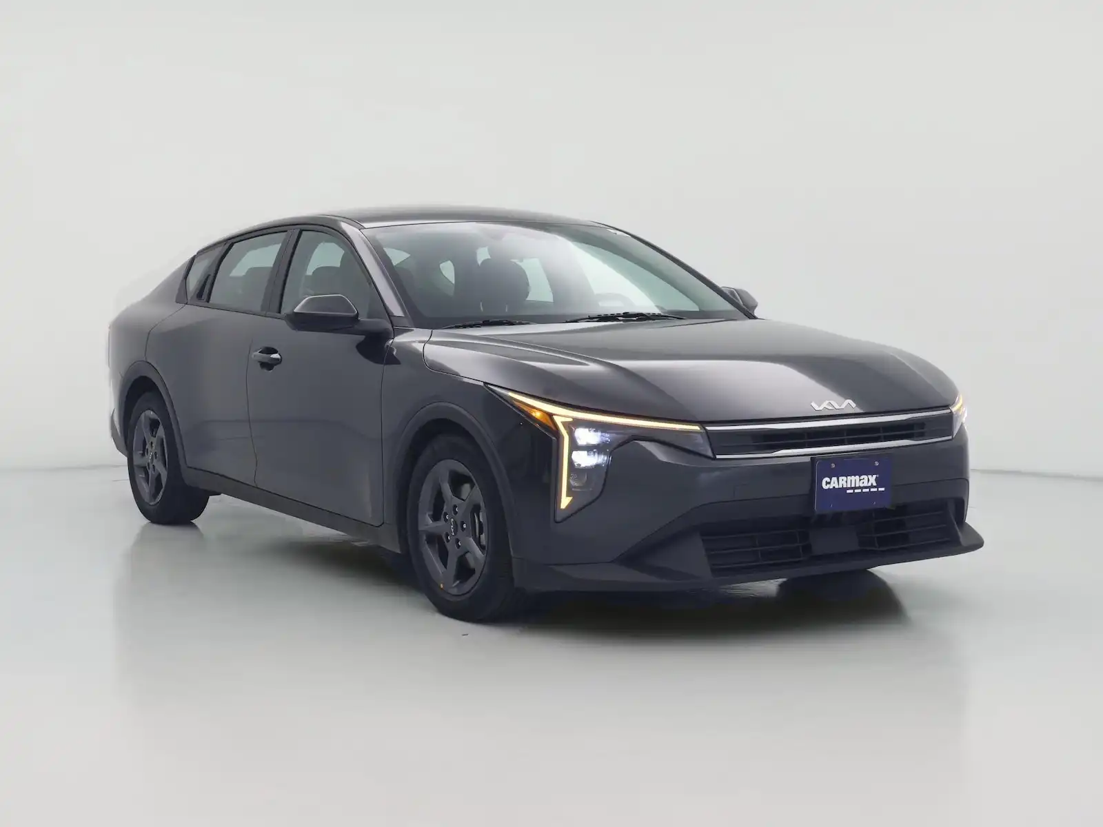 2025 Kia K4 LXS Auto's photo