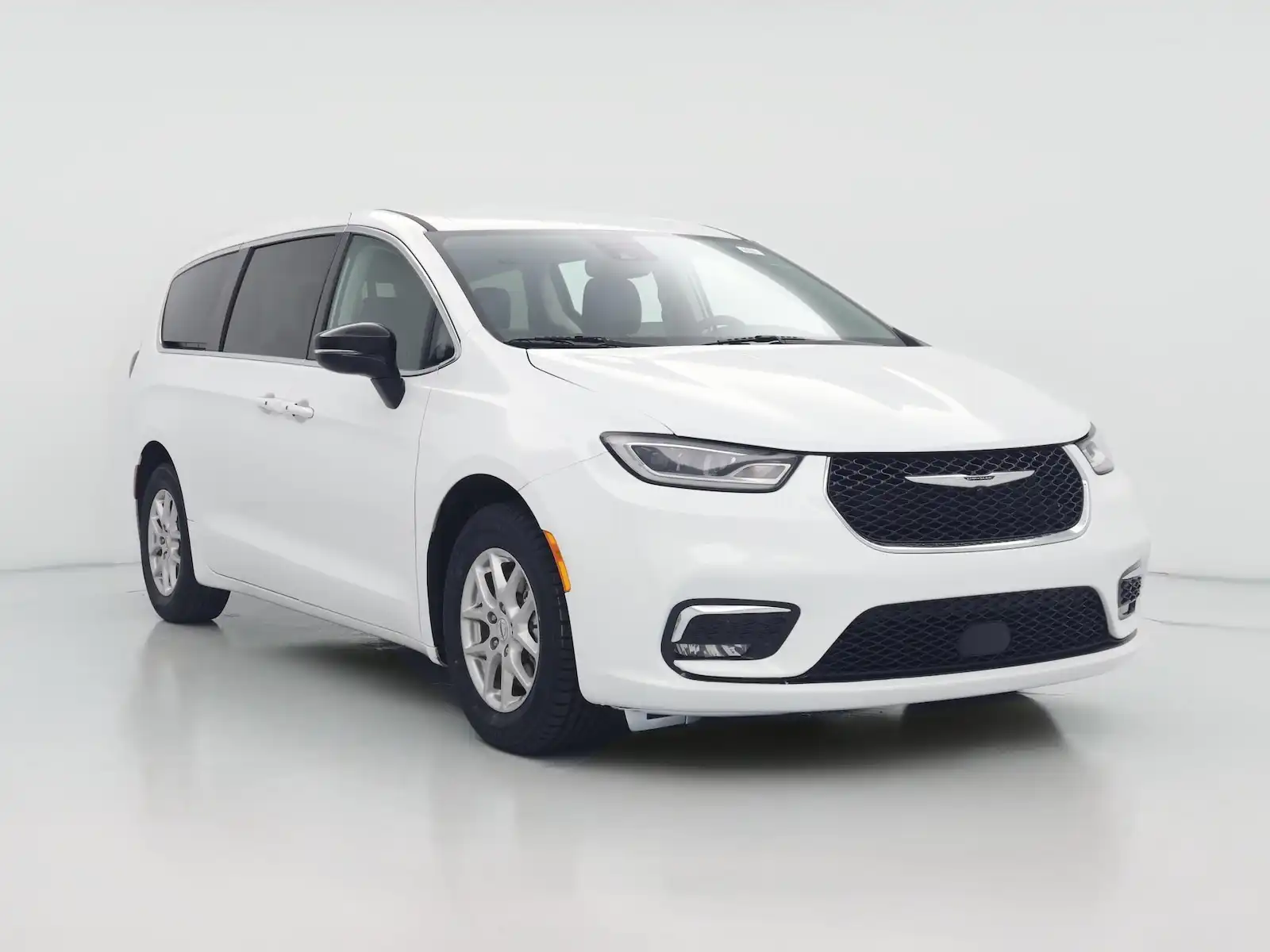 2024 Chrysler Pacifica Touring L's photo