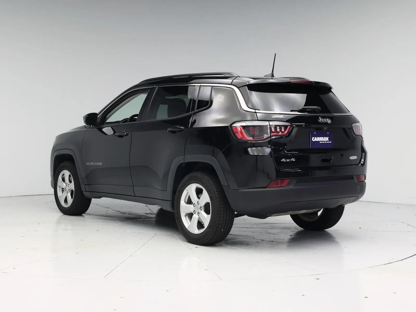 2021 Jeep Compass Latitude 4WD photo 3