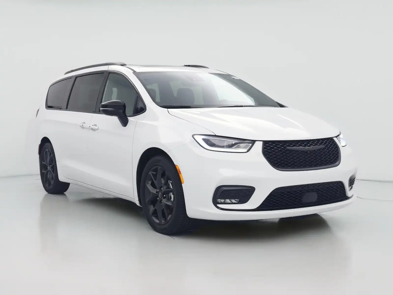 2025 Chrysler Pacifica Limited's photo