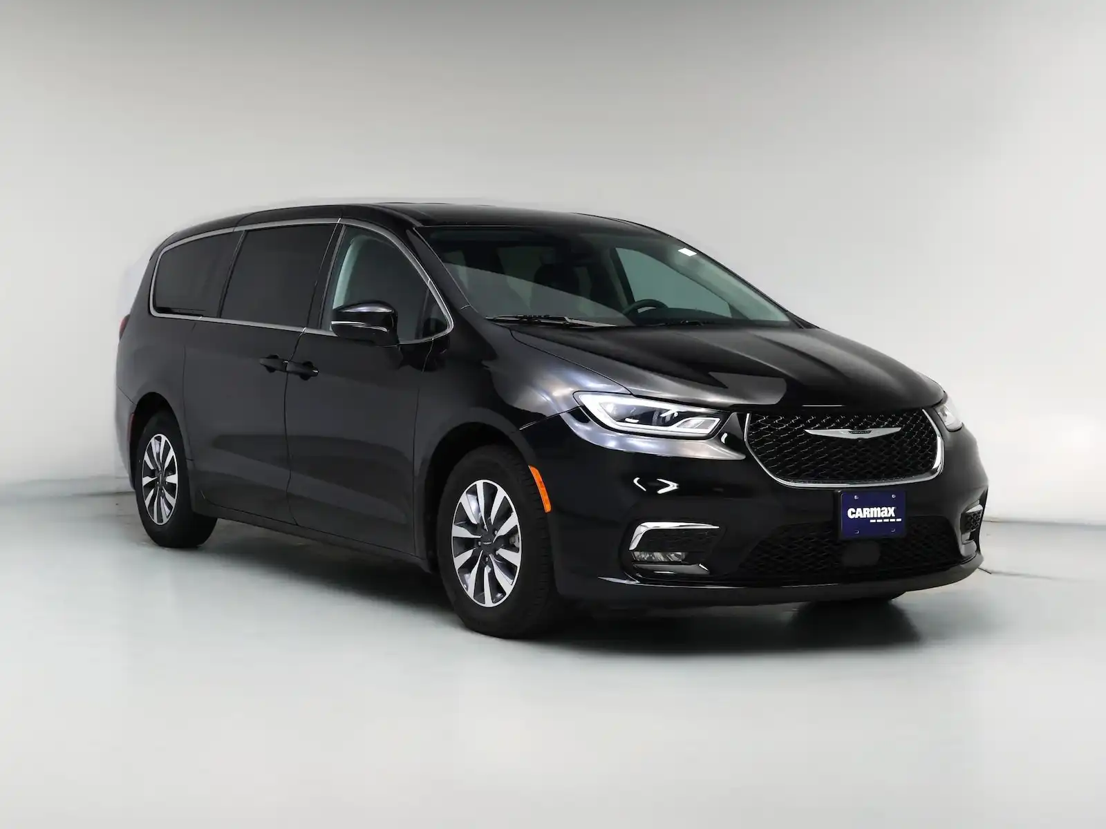 2024 Chrysler Pacifica Hybrid PHEV Select's photo