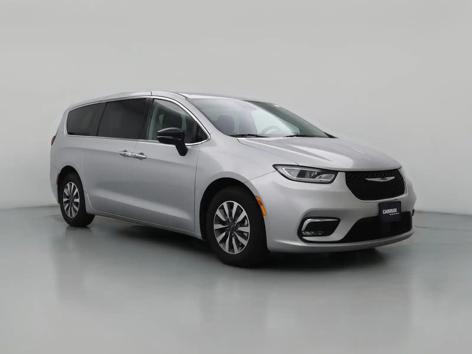 2024 Chrysler Pacifica Hybrid PHEV Select's photo
