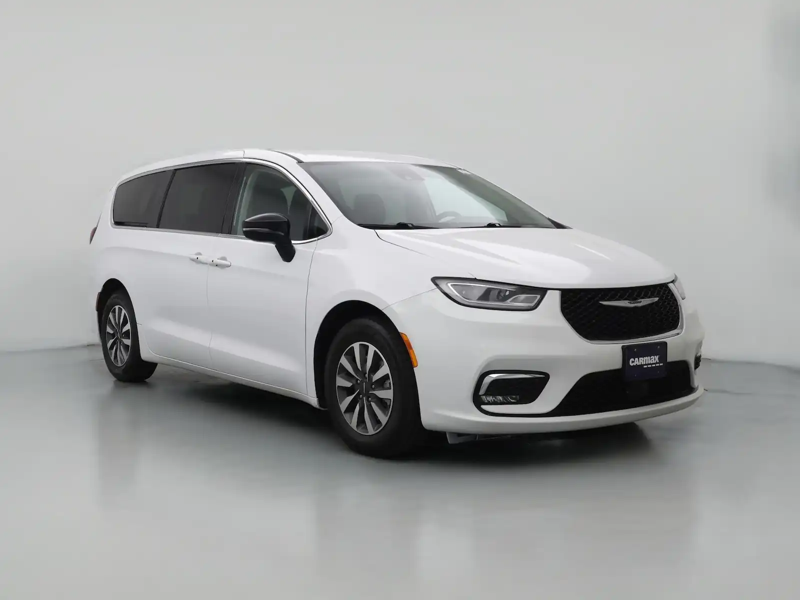 2024 Chrysler Pacifica Hybrid PHEV Select's photo