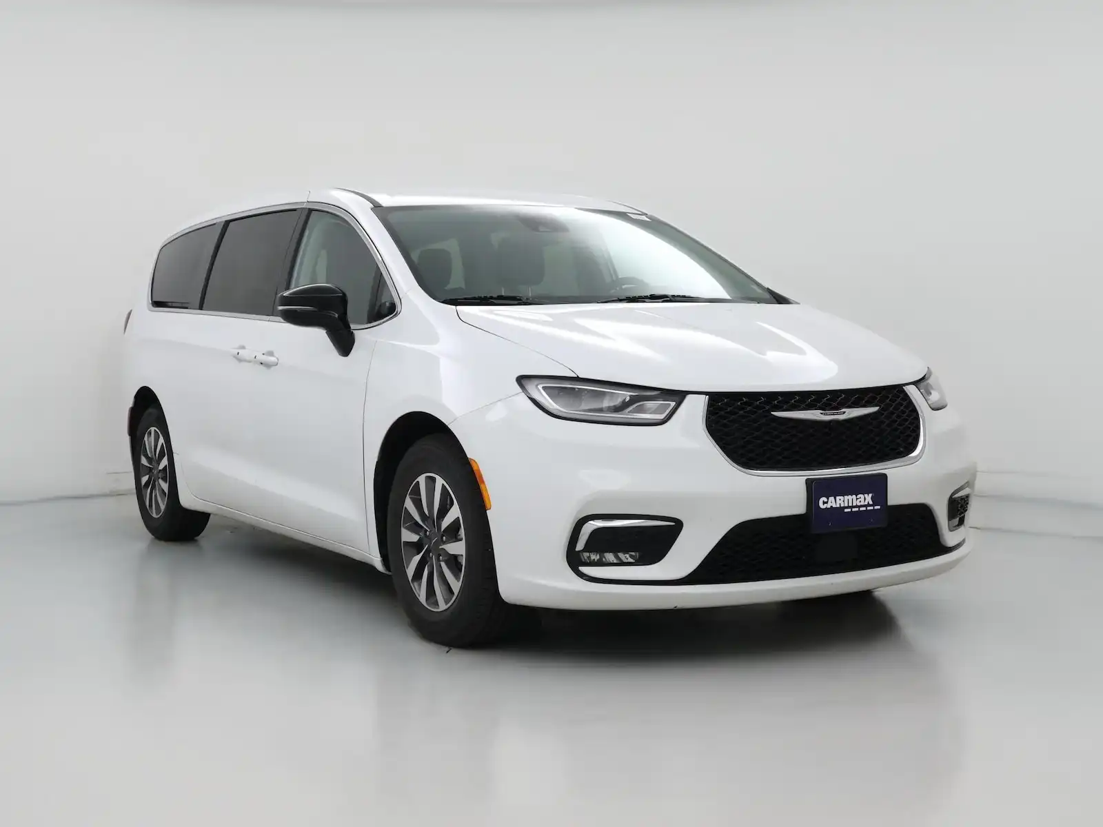 2024 Chrysler Pacifica Hybrid PHEV Select's photo