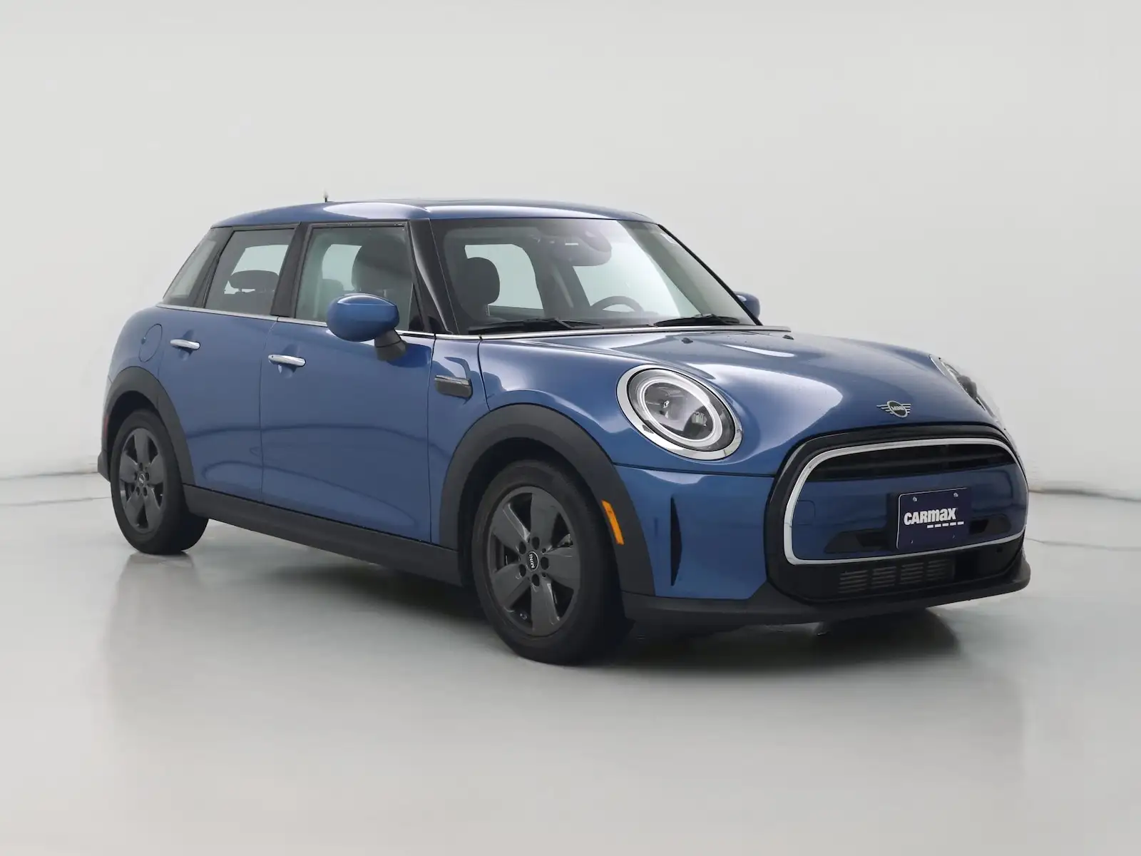 2024 MINI Hardtop Cooper's photo