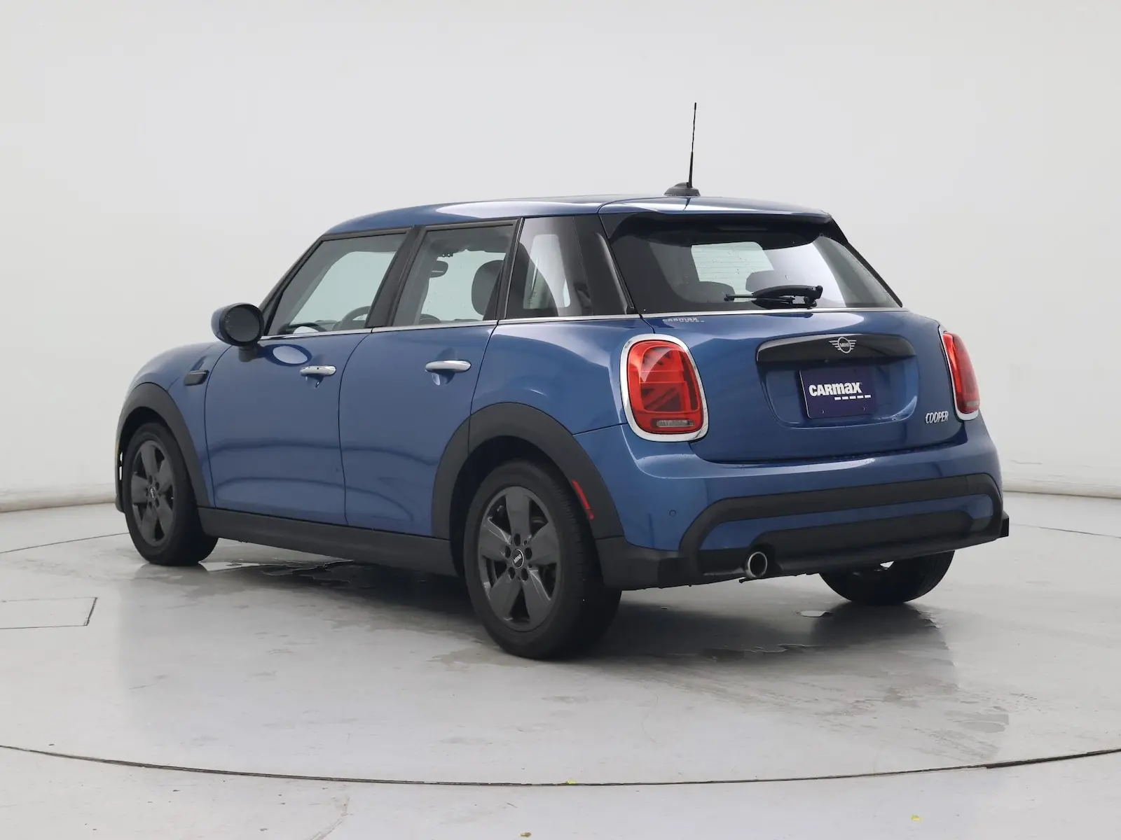 2024 MINI Hardtop Cooper photo 3
