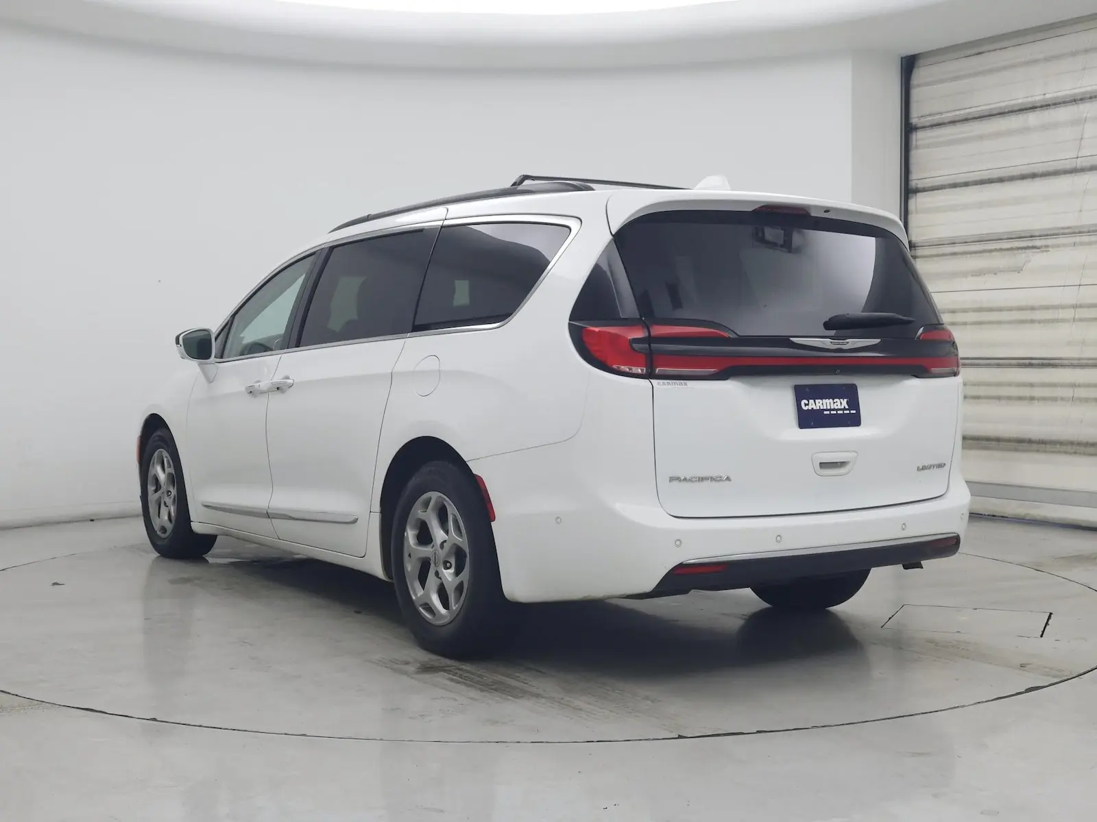 2022 Chrysler Pacifica Limited photo 3
