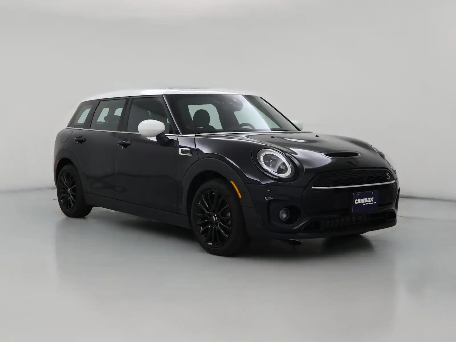 2024 MINI Clubman Cooper S's photo