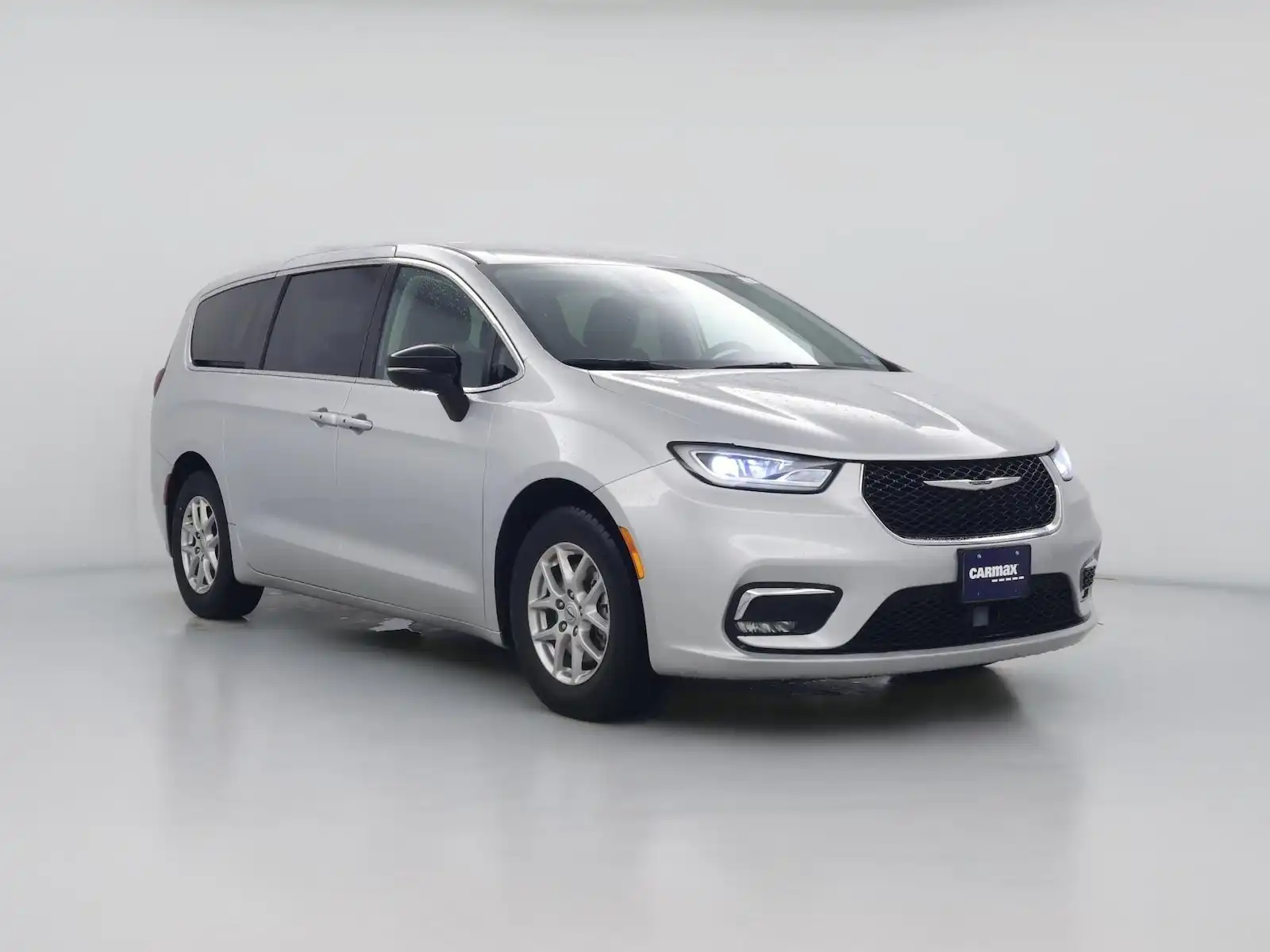 2024 Chrysler Pacifica Touring L's photo