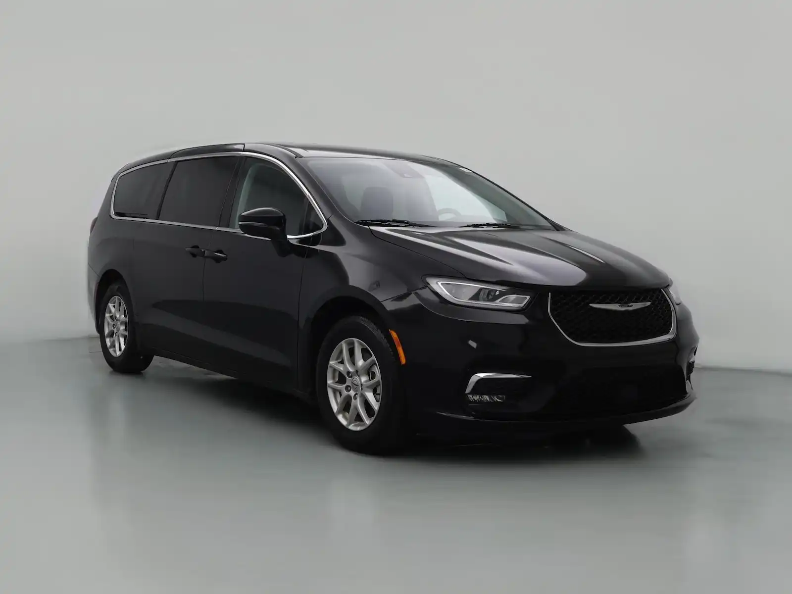 2024 Chrysler Pacifica Touring L's photo