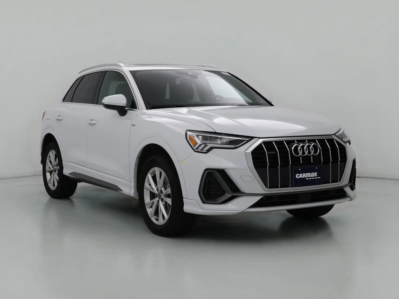 2025 Audi Q3 45 TFSI S Line Premium quattro's photo