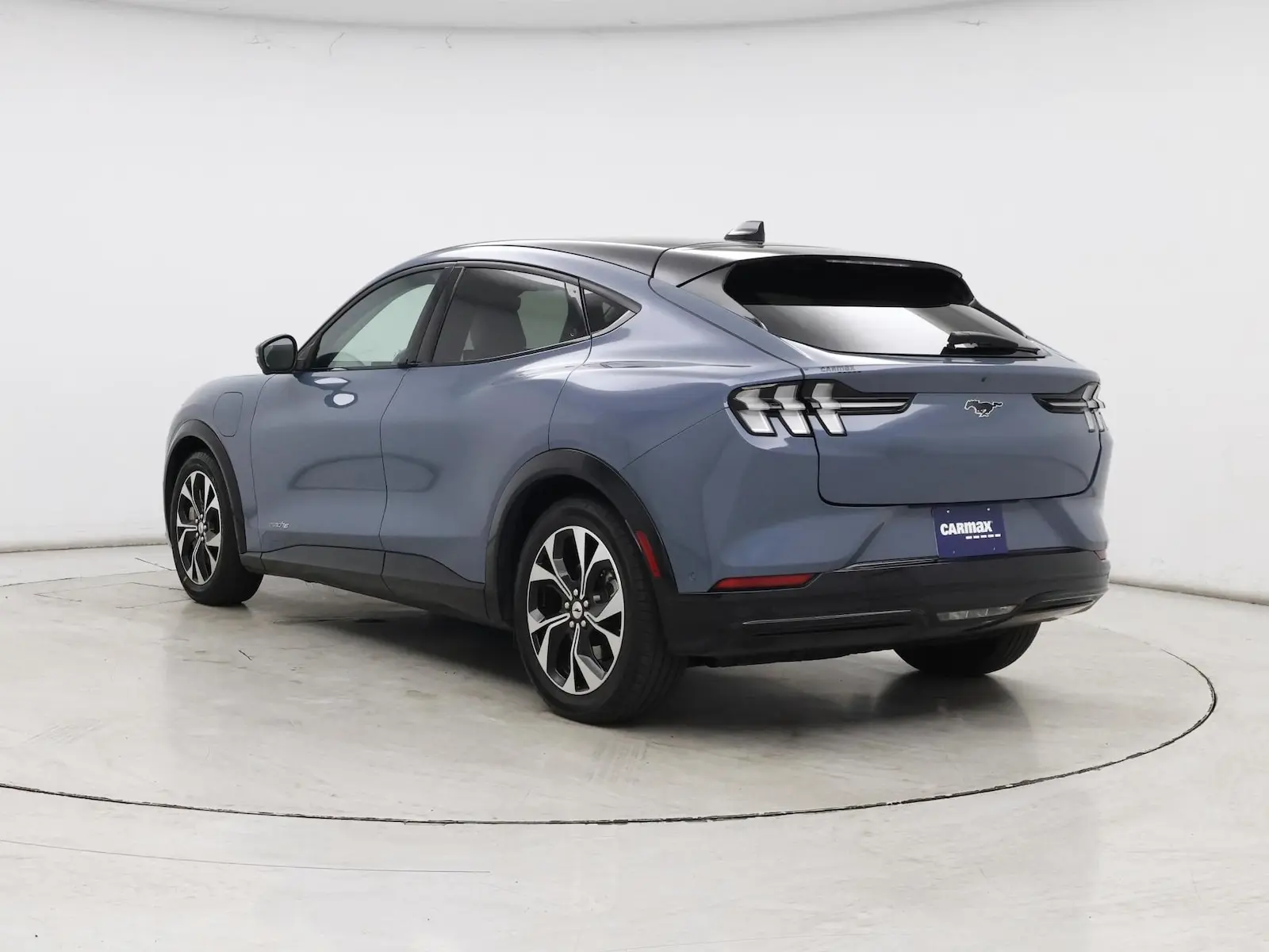 2023 Ford Mustang-Mach-e Premium photo 3