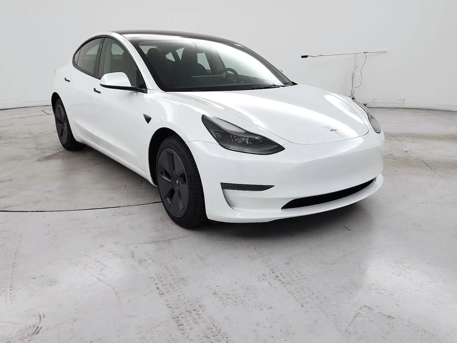 2023 Tesla Model 3 Base's photo