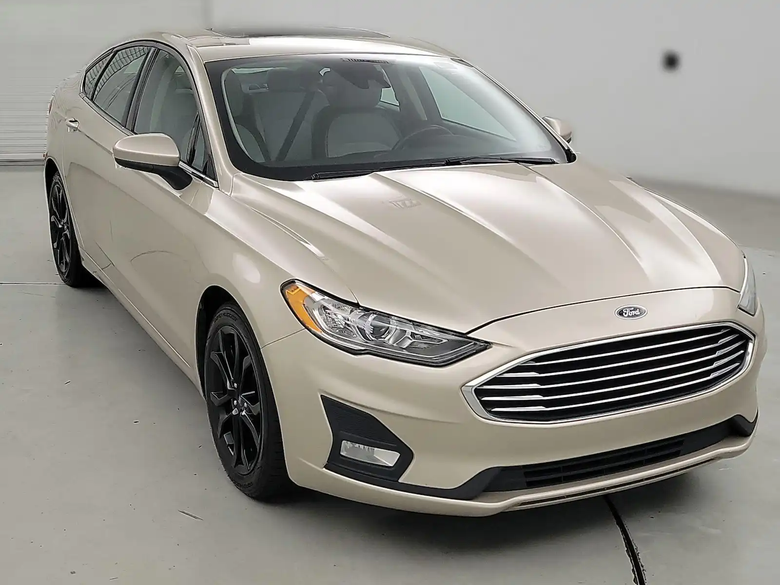 2019 Ford Fusion SE FWD's photo