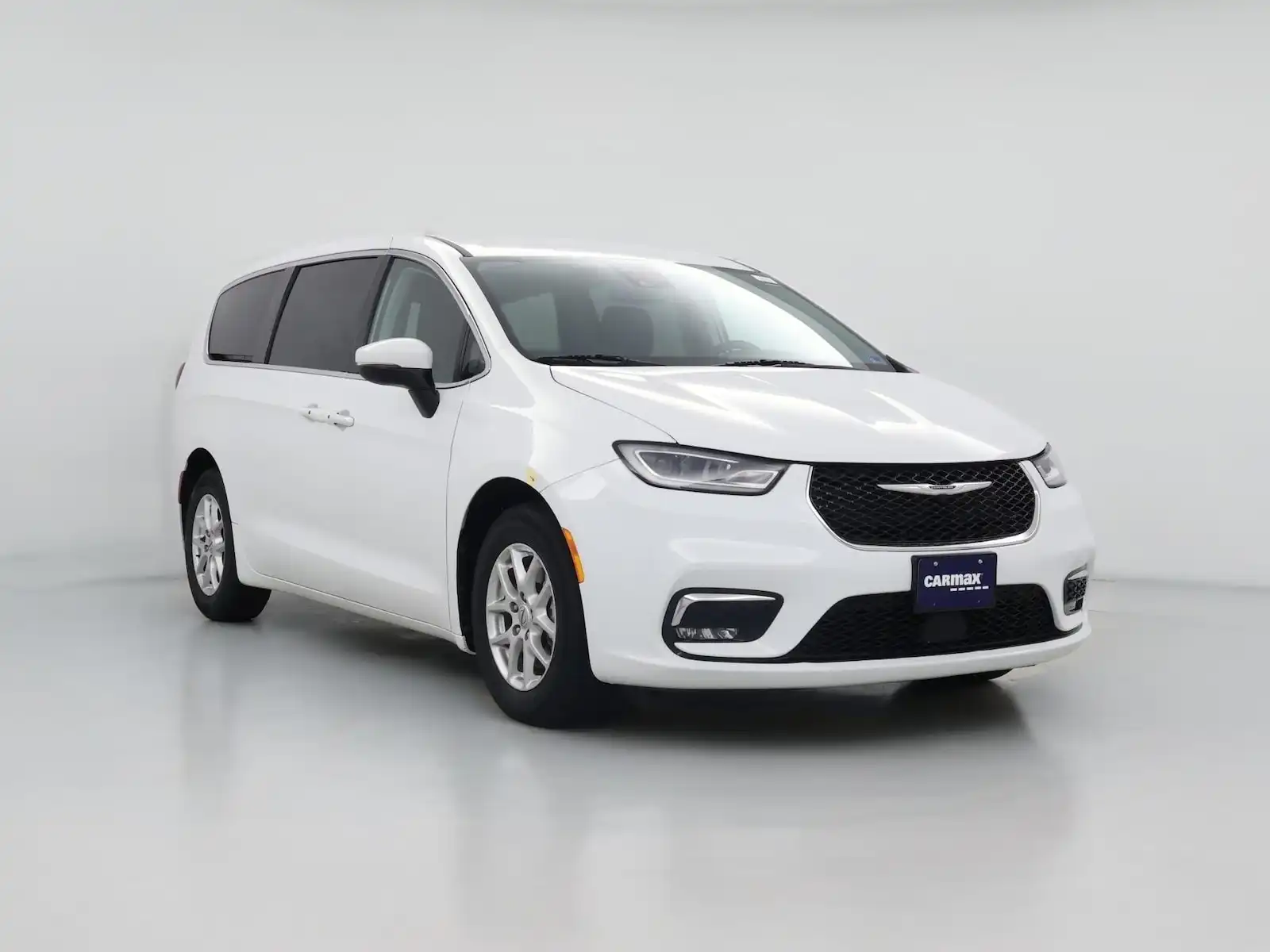 2023 Chrysler Pacifica Touring L's photo