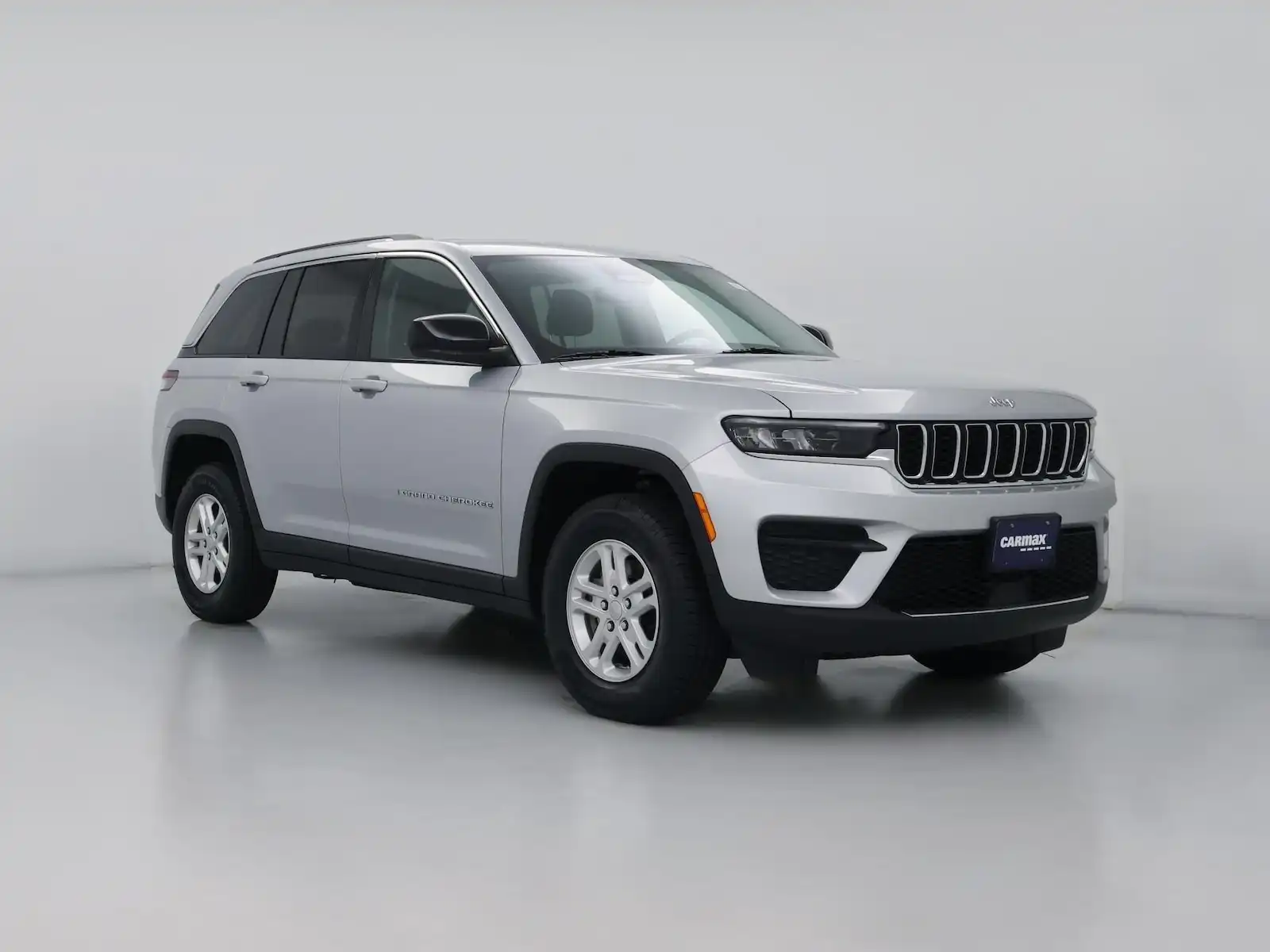 2023 Jeep Grand Cherokee Laredo 4WD's photo