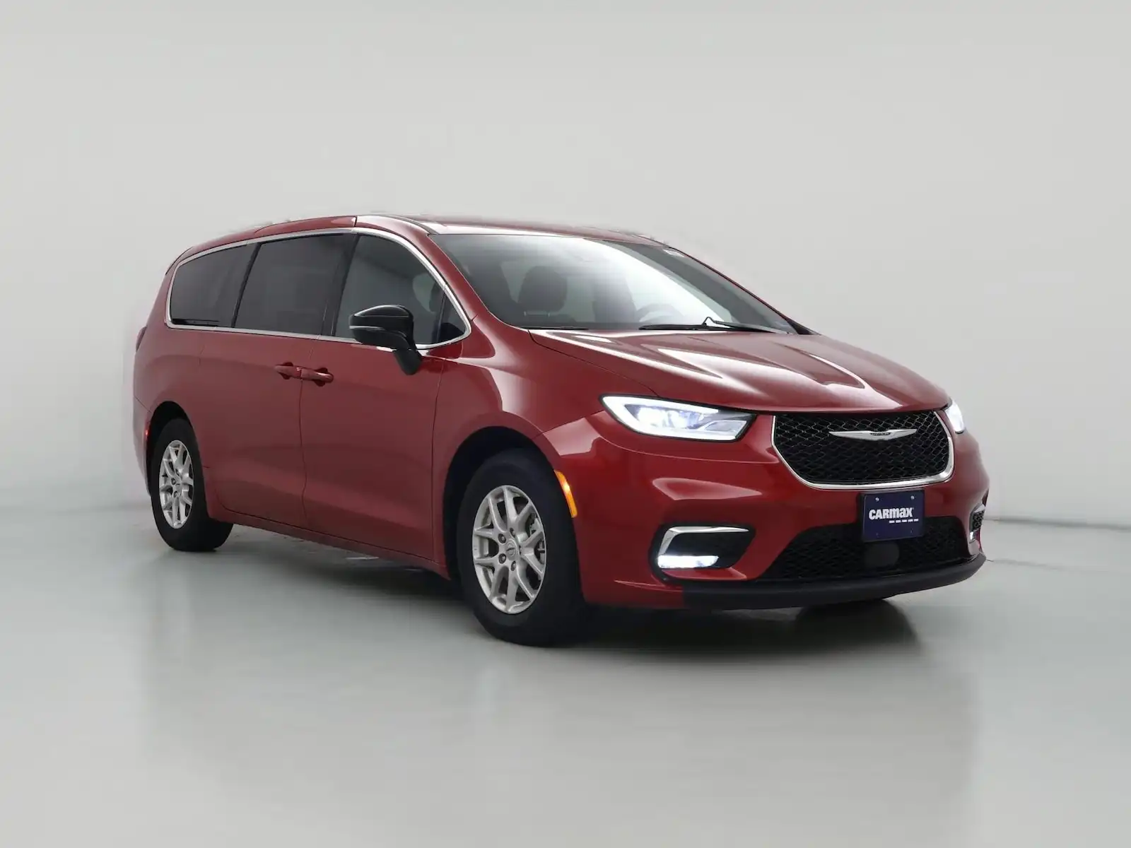 2025 Chrysler Pacifica Select's photo