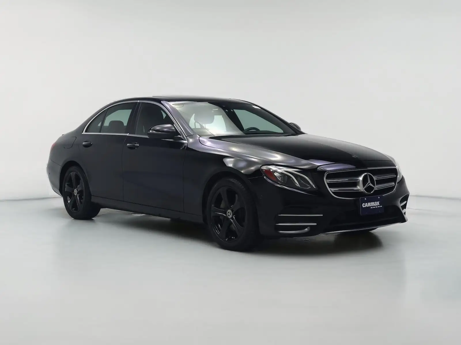 2017 Mercedes-Benz E-Class E300 4MATIC photo 1