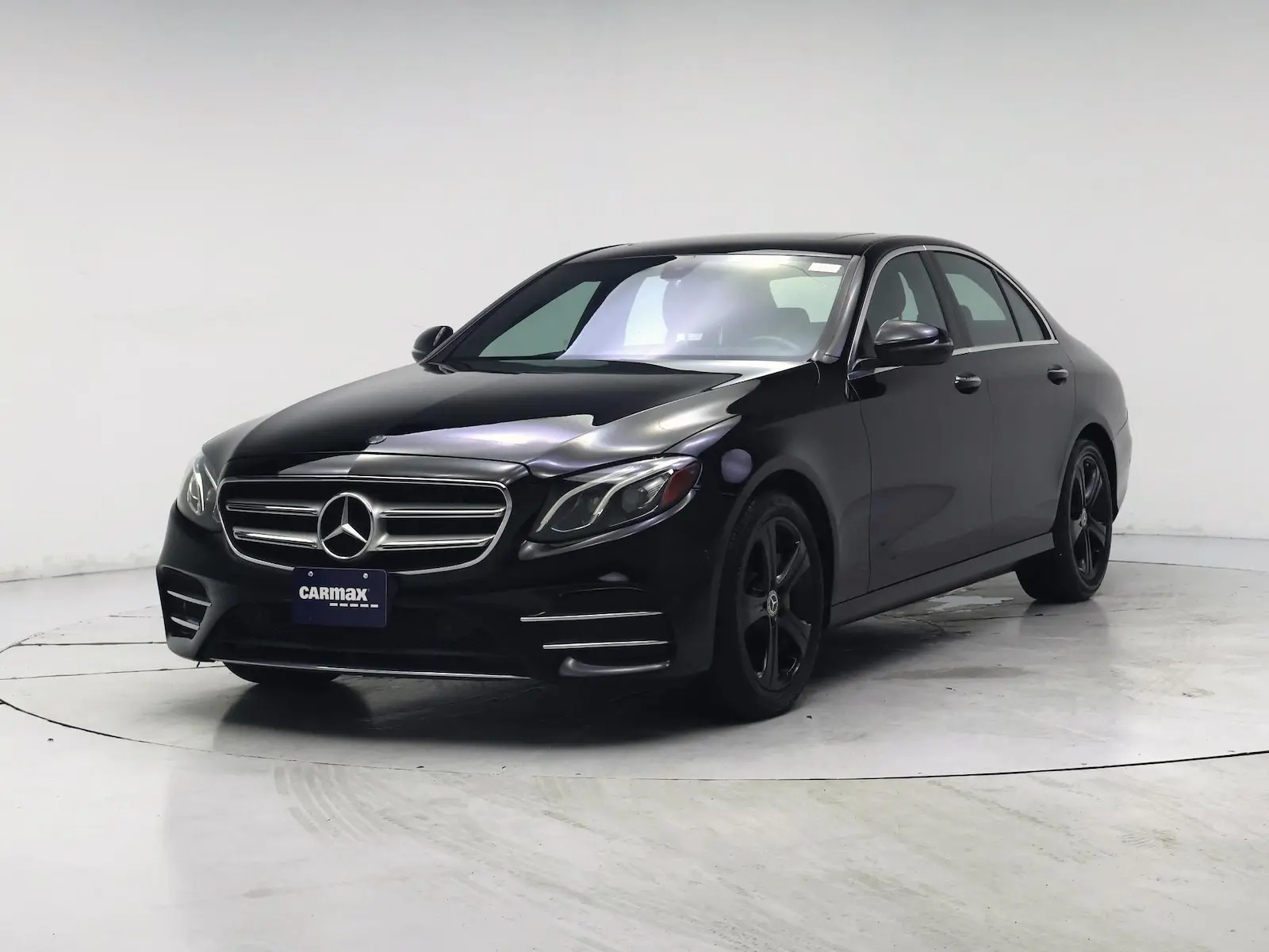 2017 Mercedes-Benz E-Class E300 4MATIC photo 5