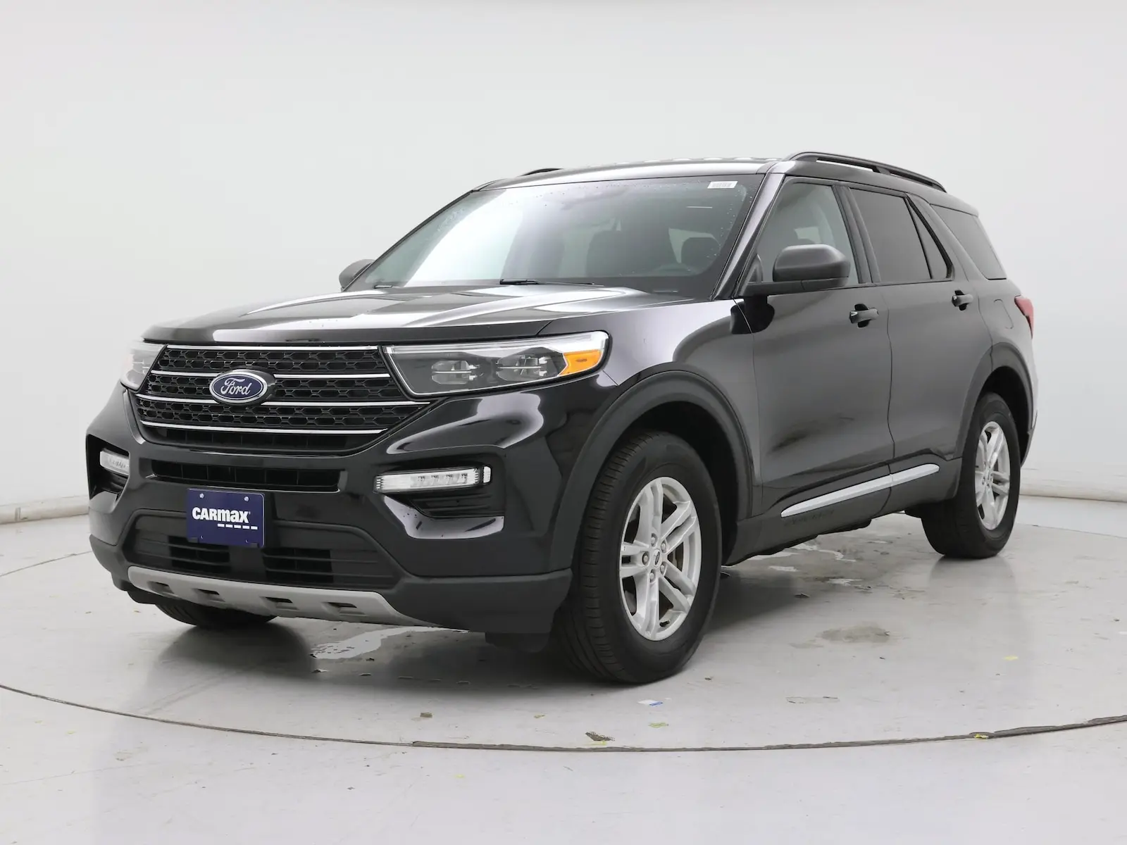 2024 Ford Explorer XLT 4WD photo 5