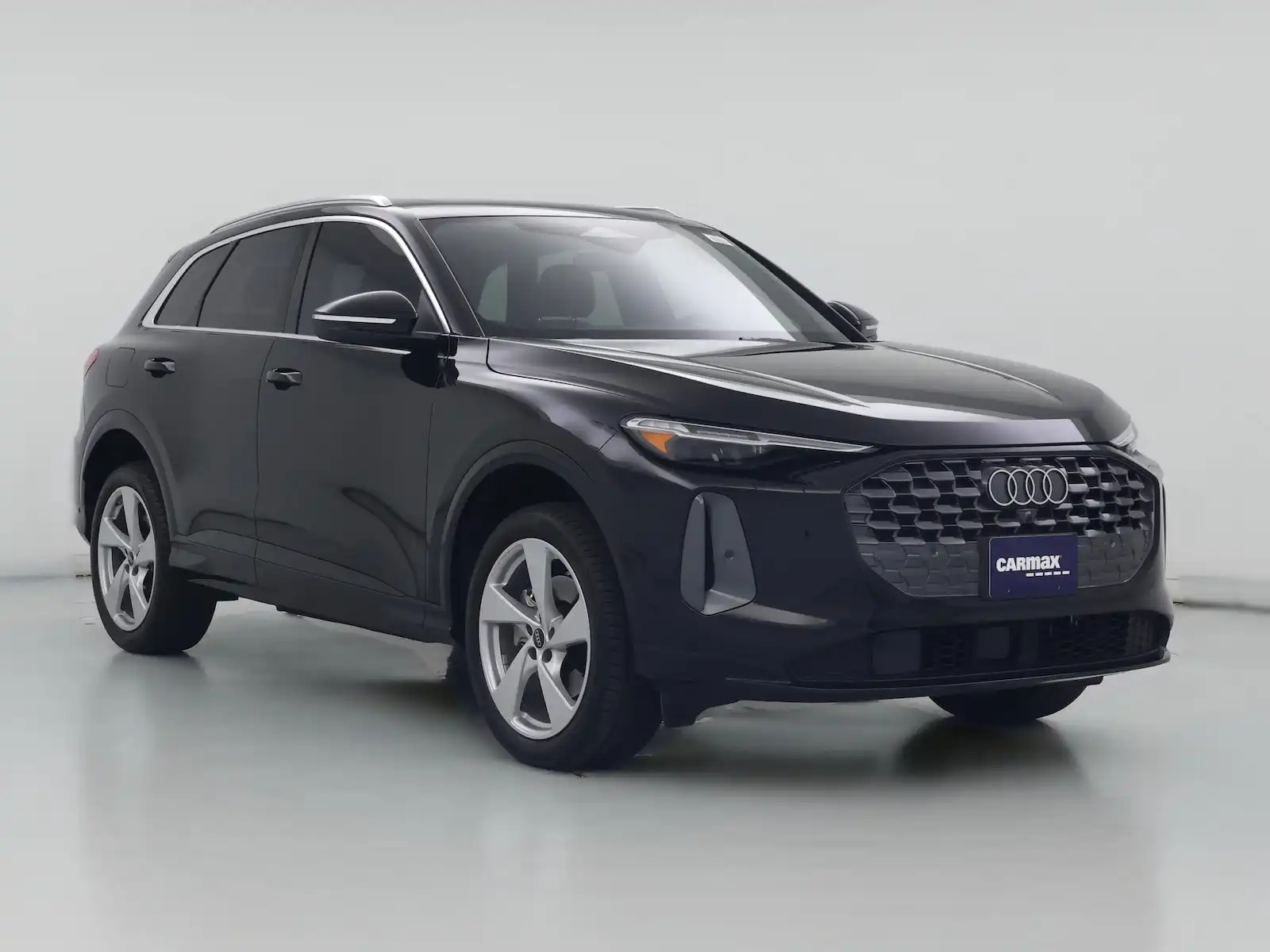 2025 Audi Q5 40 Premium Plus's photo
