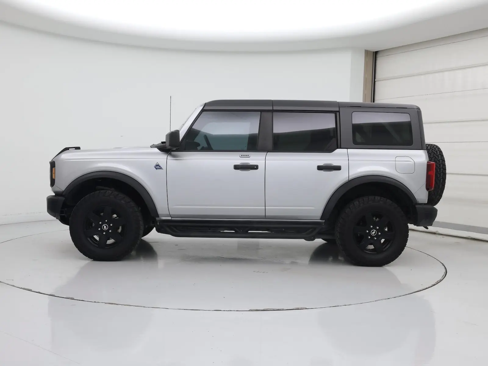 2023 Ford Bronco Black Diamond 4WD Advanced 322A photo 4