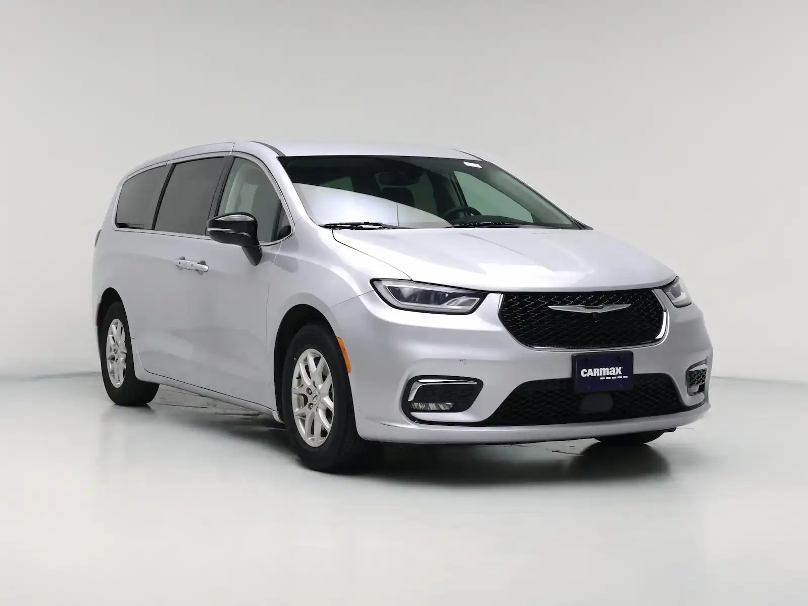 2024 Chrysler Pacifica Touring L's photo