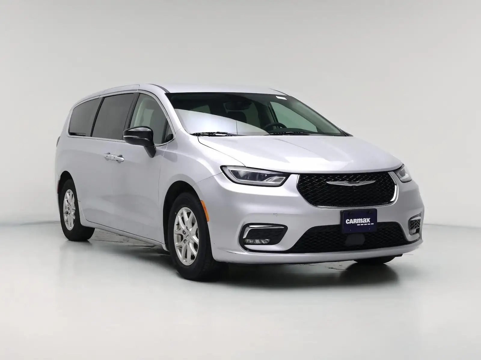 2024 Chrysler Pacifica Touring L's photo
