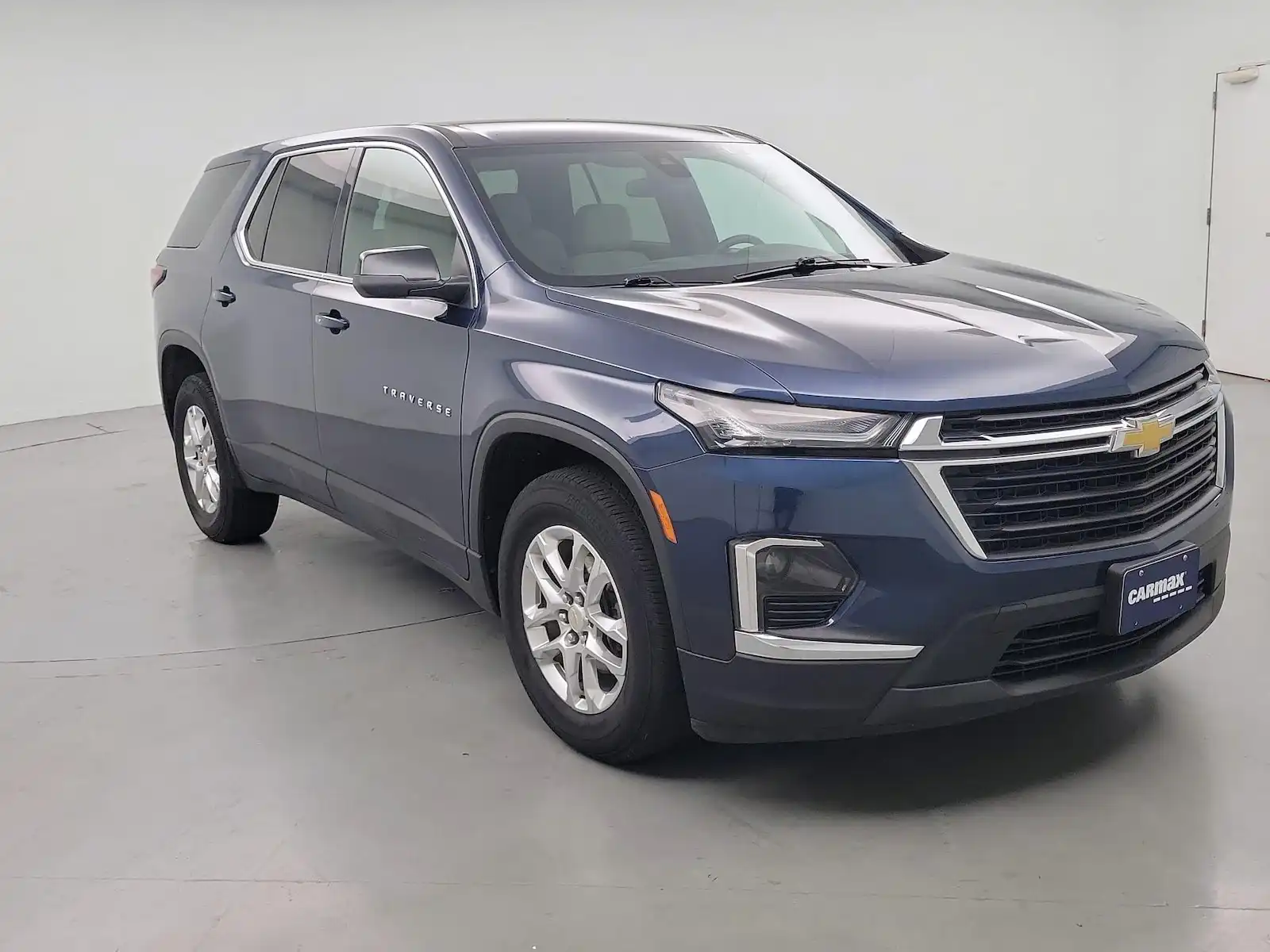 2023 Chevrolet Traverse LS FWD's photo