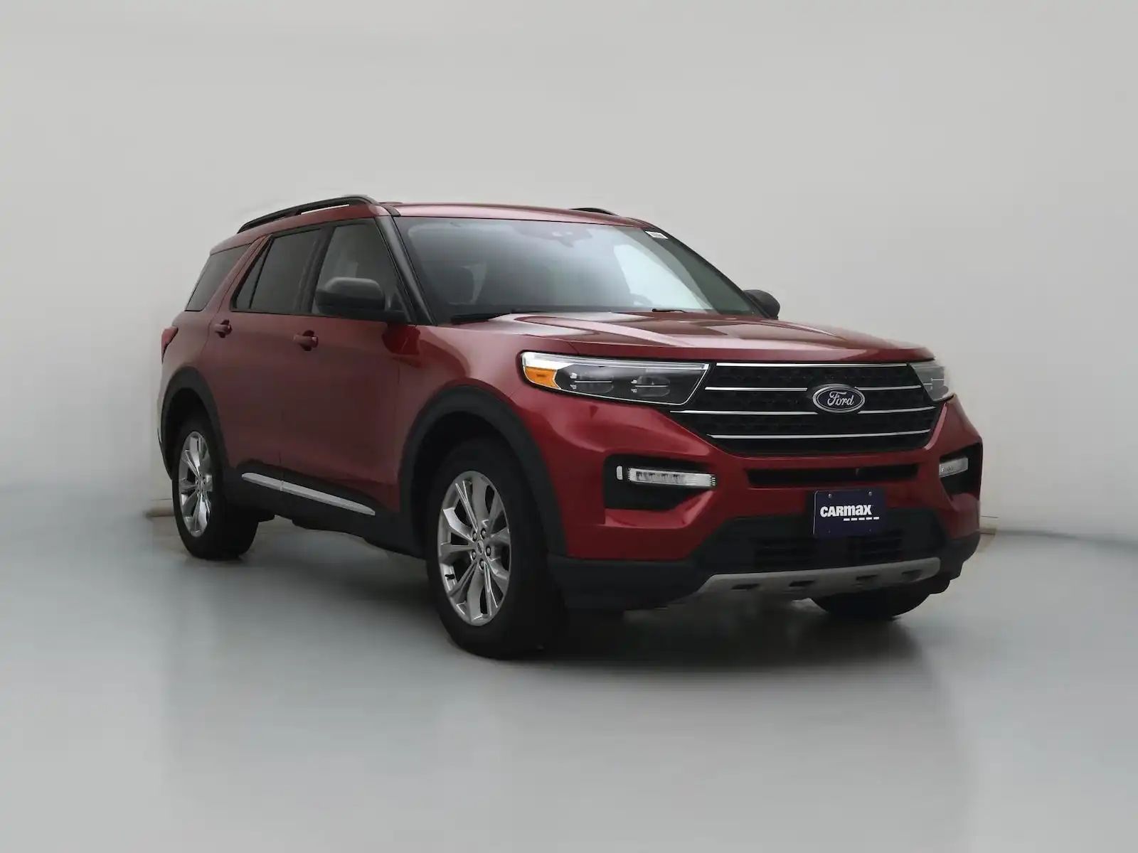 2023 Ford Explorer XLT 4WD's photo