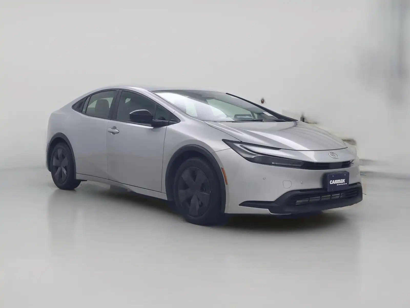 2025 Toyota Prius LE FWD's photo