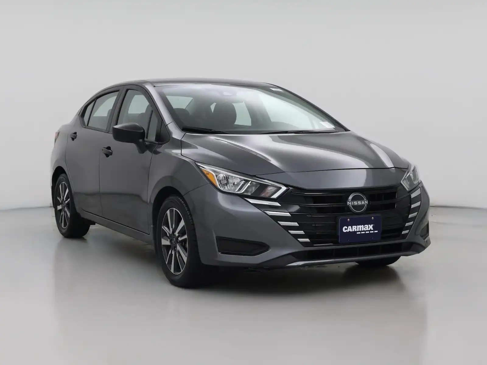2024 Nissan Versa 1.6 S CVT's photo