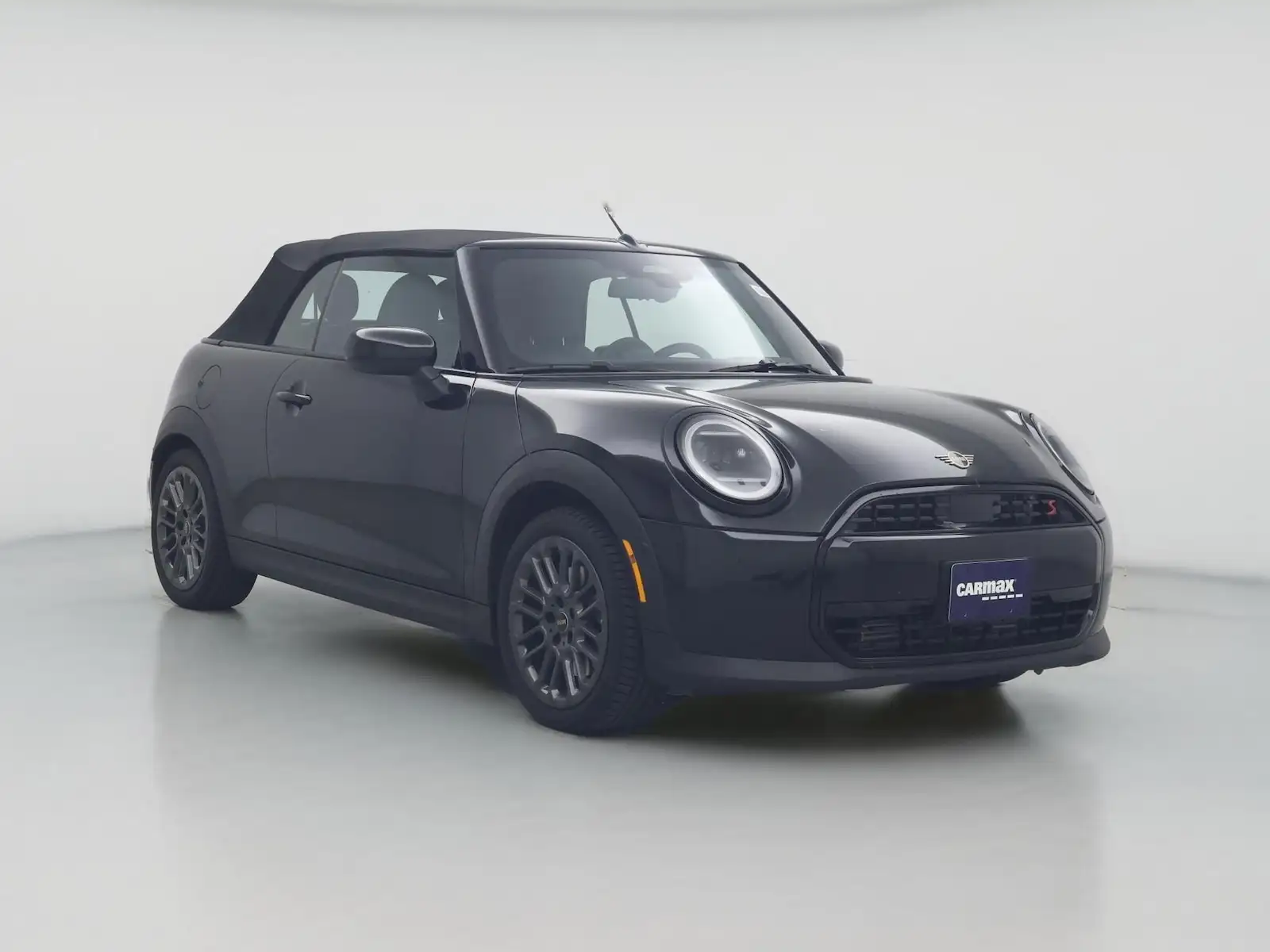 2025 MINI Convertible Cooper S Signature's photo