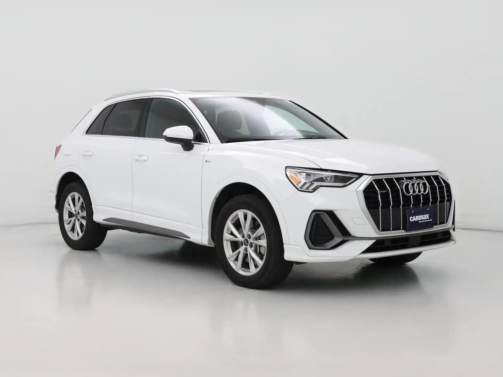 2025 Audi Q3 45 TFSI S Line Premium quattro's photo