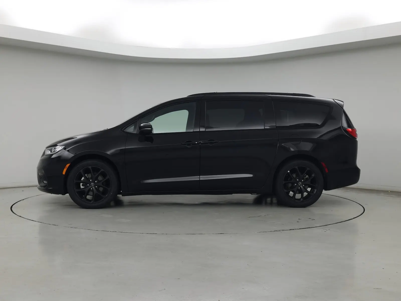 2025 Chrysler Pacifica Limited photo 4